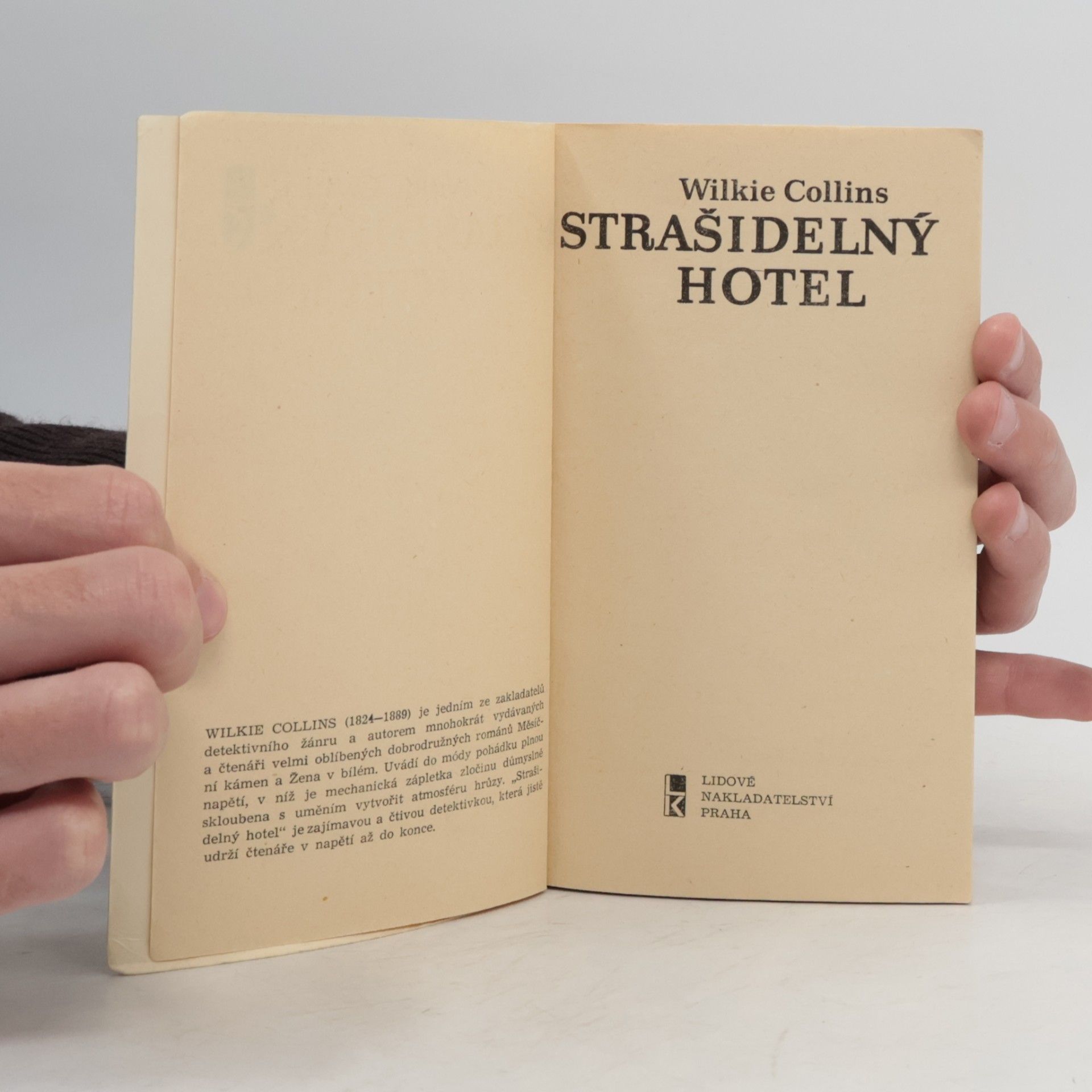Wilkie Collins Strašidelný hotel