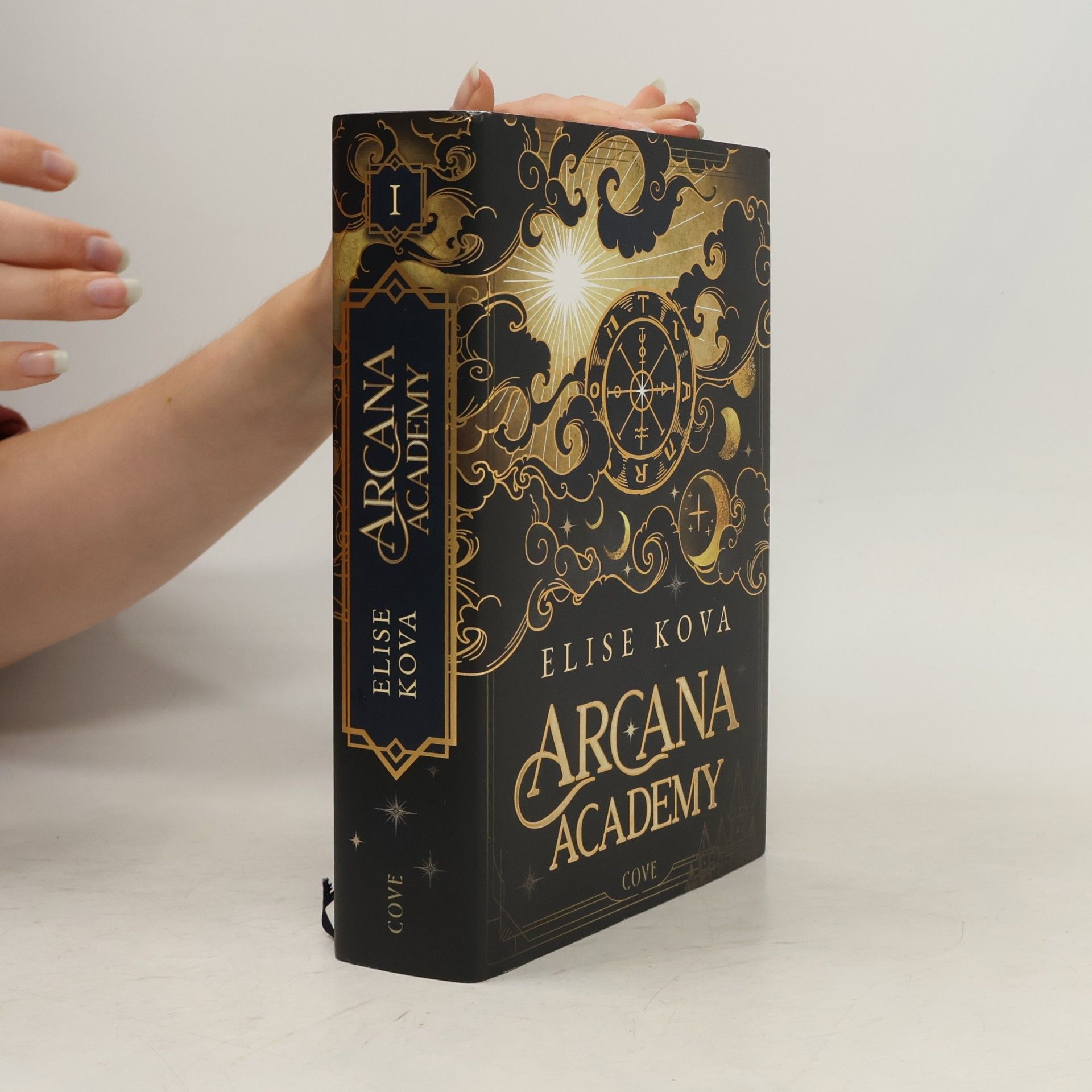 Elise Kova Arcana Academy I.