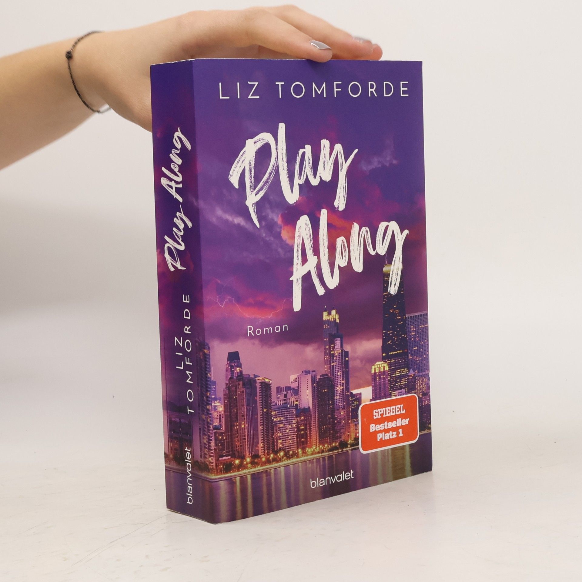 Liz Tomforde Play Along