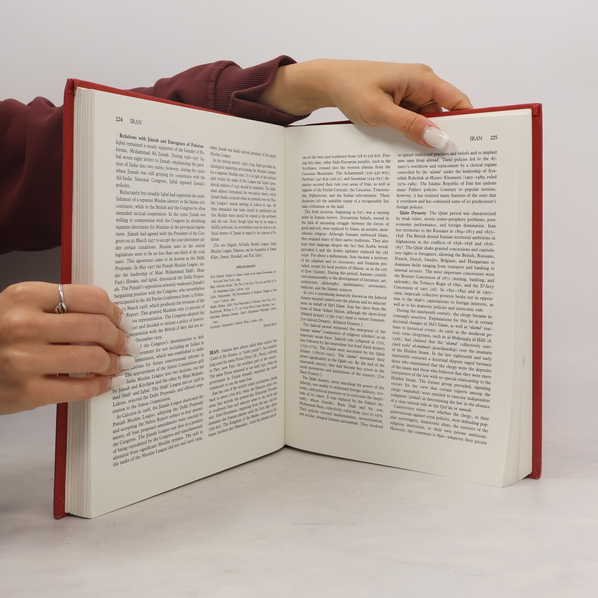 John Esposito The Oxford Encyclopedia of the Modern Islamic World, Vol. 2