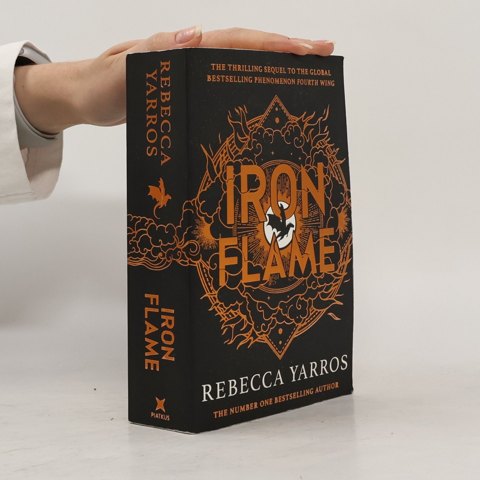 Rebecca Yarros Iron Flame