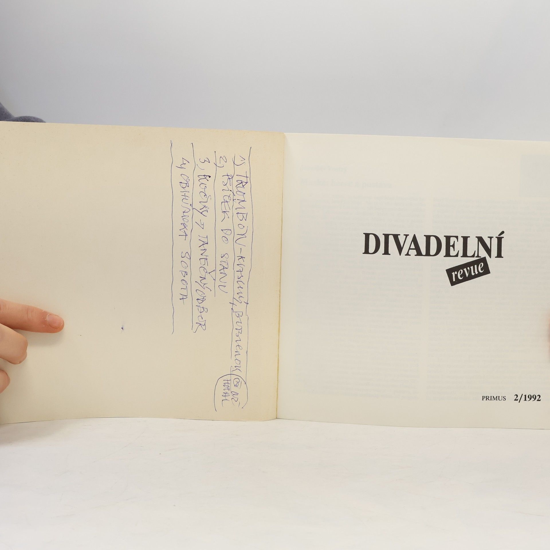 kolektiv Divadelní revue 2/1992