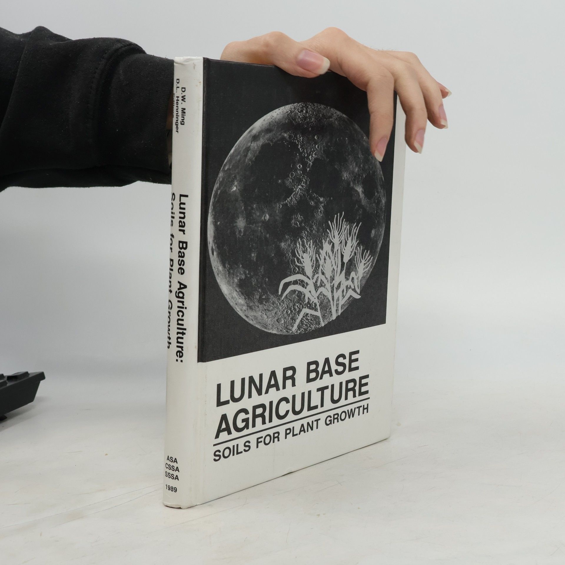 D.W. Ming Lunar Base Agriculture