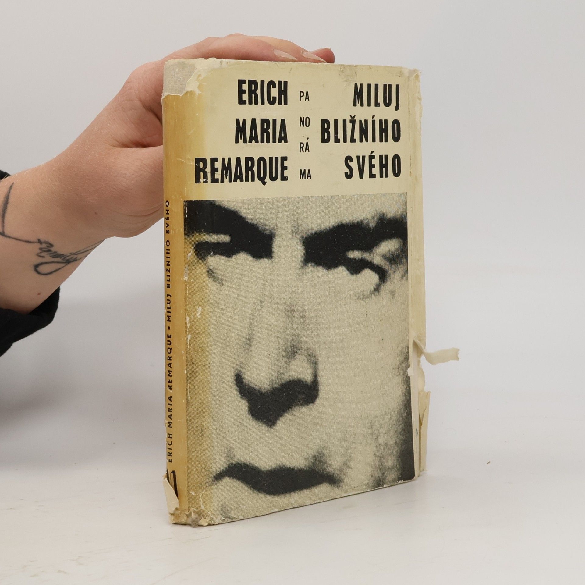 Erich Maria Remarque Miluj bližního svého