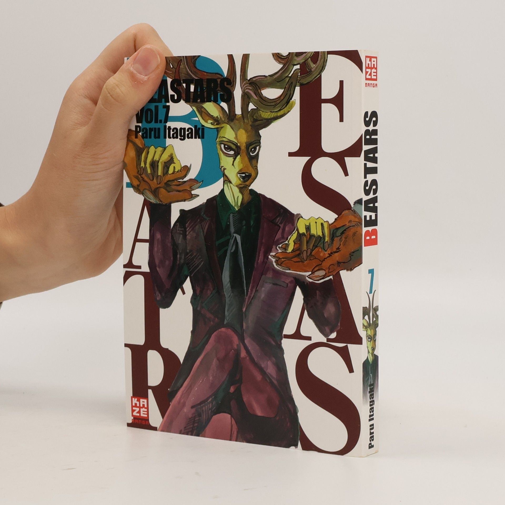 Paru Itagaki Beastars 7