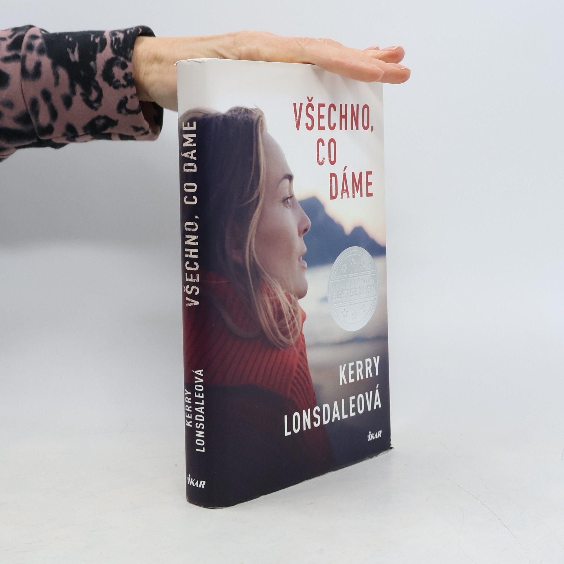 Kerry Lonsdale Všechno, co dáme