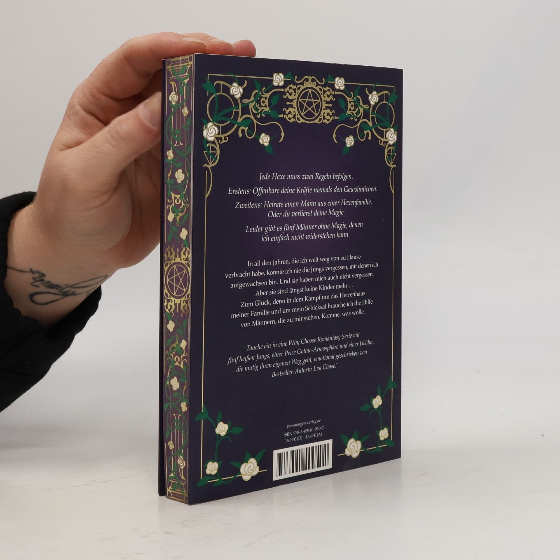 Eva Chase Secrets - Five Hearts for a Witch: Paranormal Why Choose Romantasy