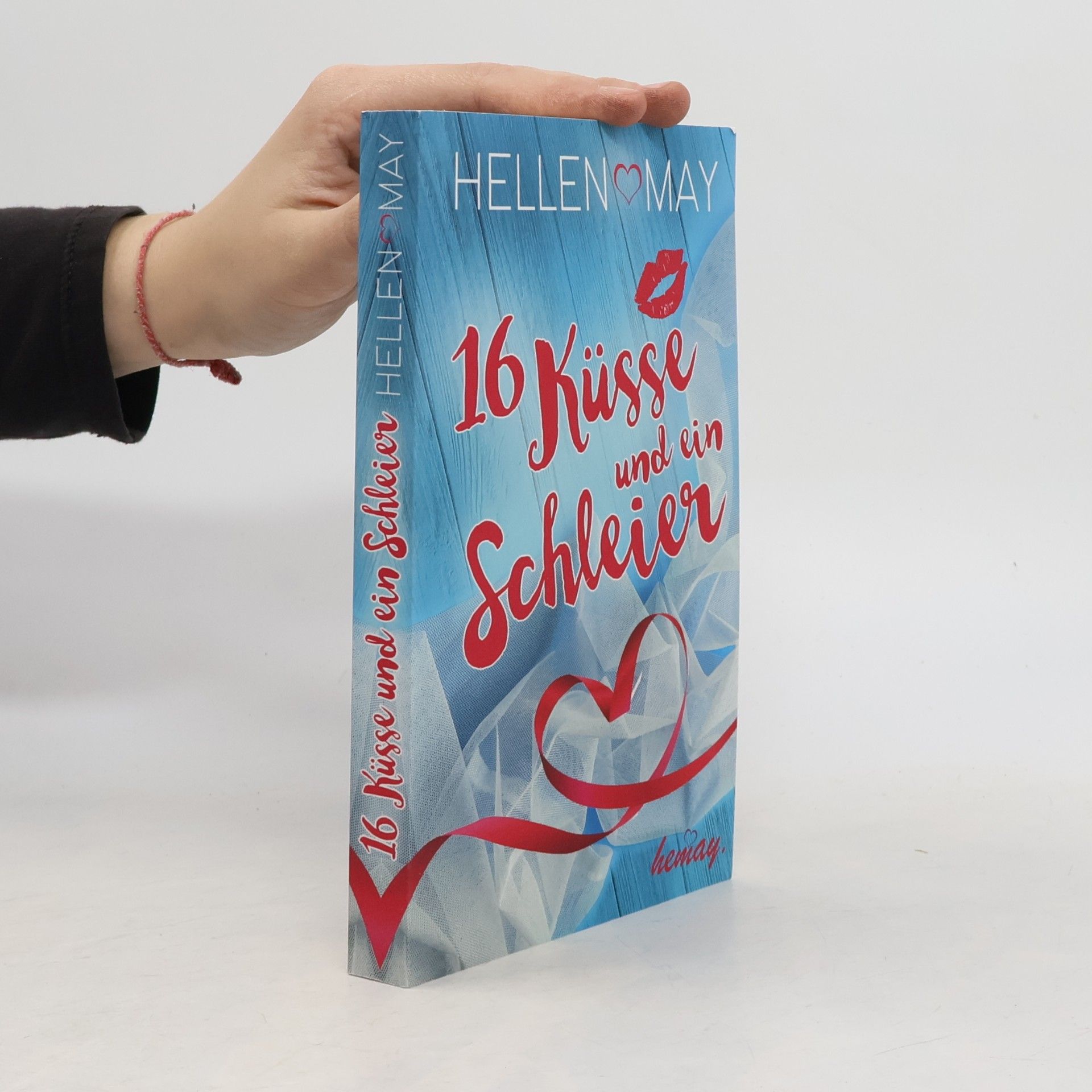 16 Küsse und ein Schleier