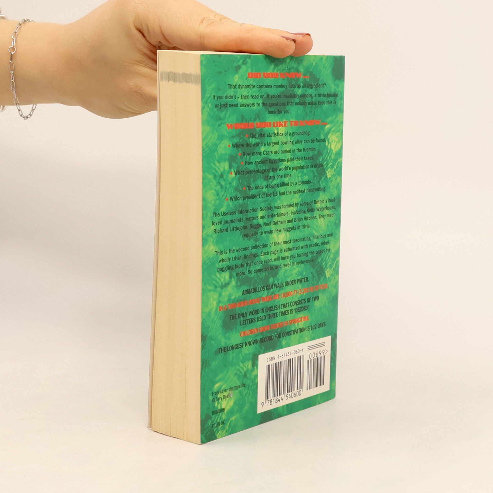 Noel Botham The Ultimate Book of Useless Information
