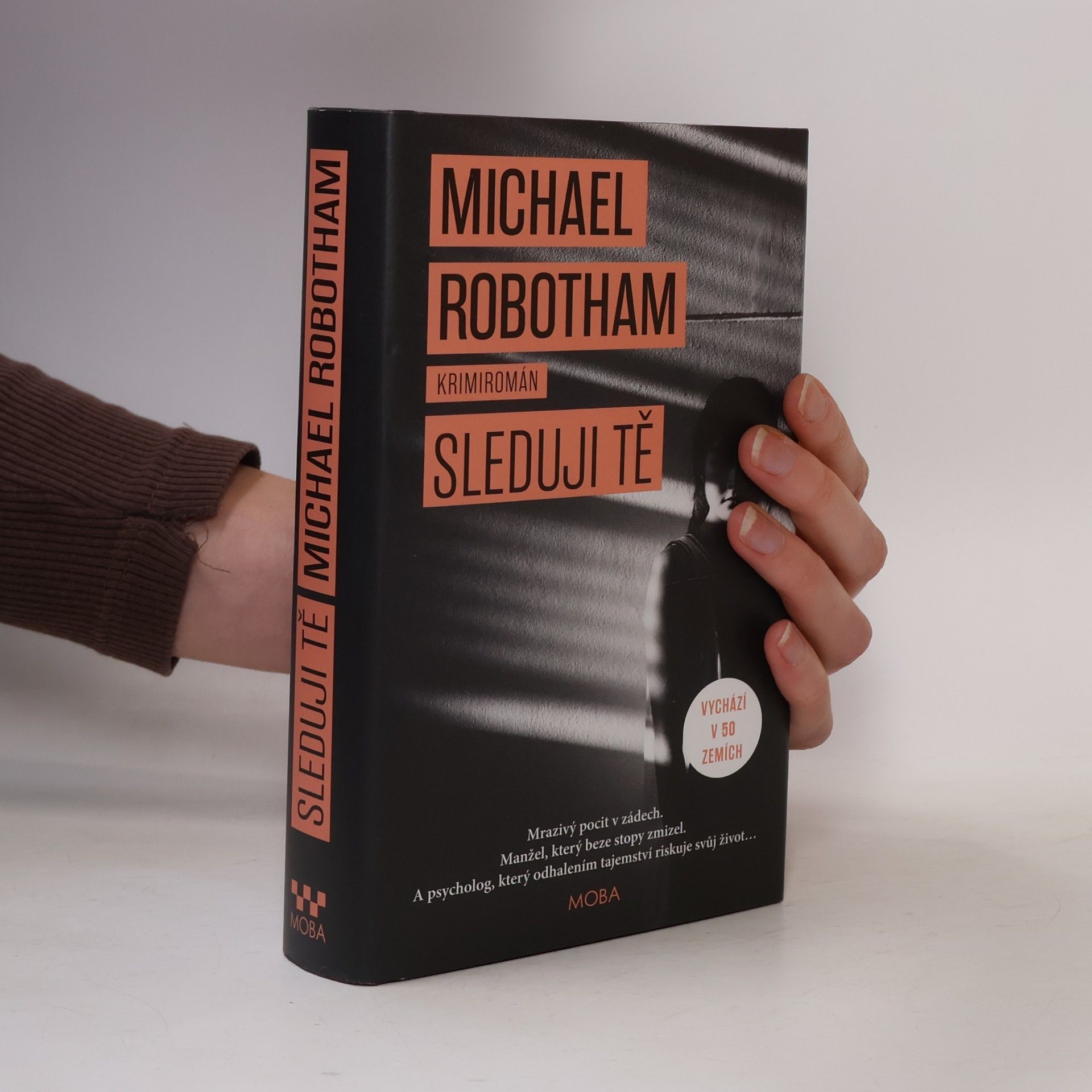Michael Robotham Sleduji tě