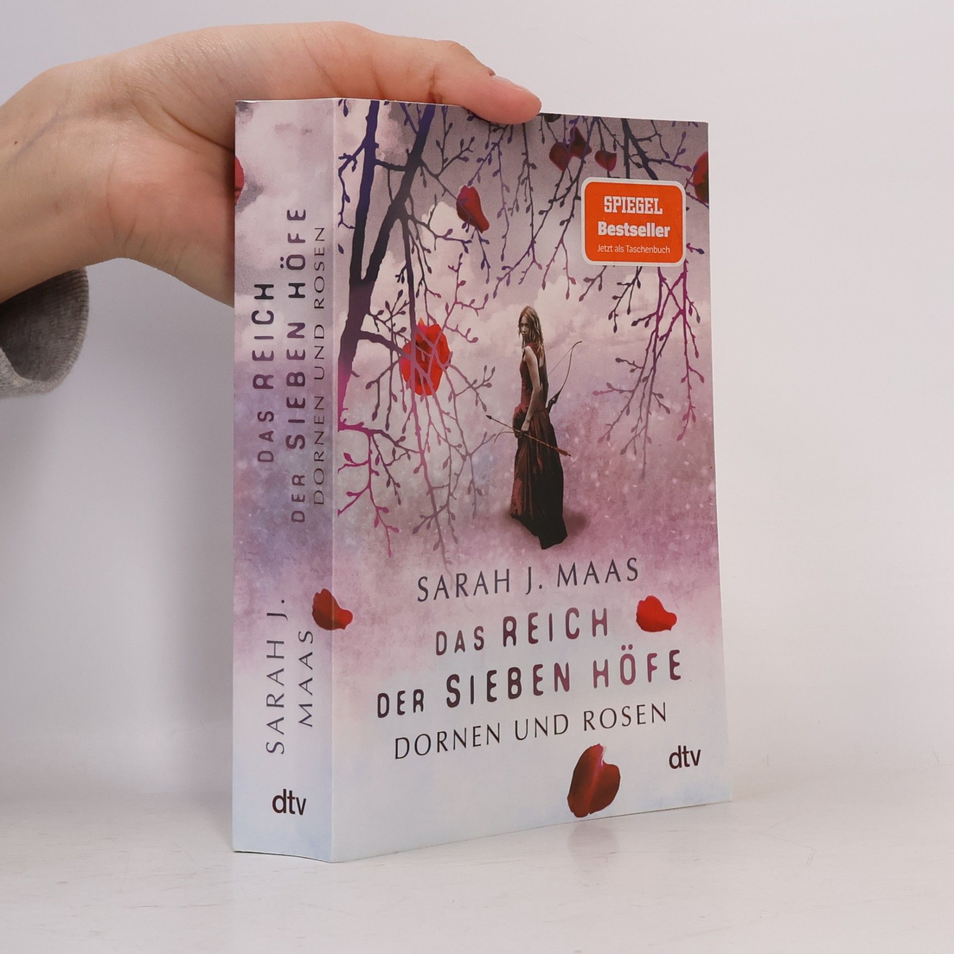Sarah J. Maas Das Reich der sieben Höfe. Dornen und Rosen
