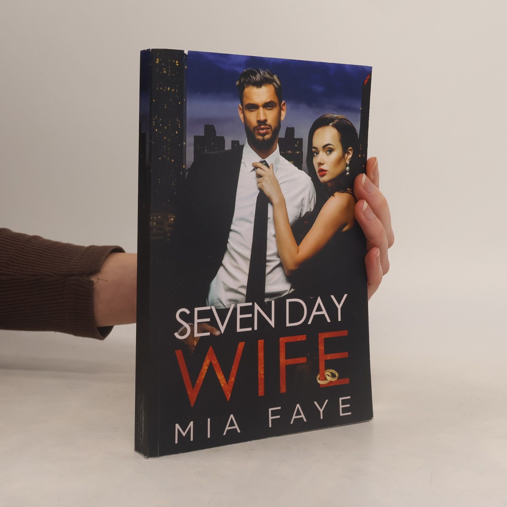 Mia Faye Seven Day Wife