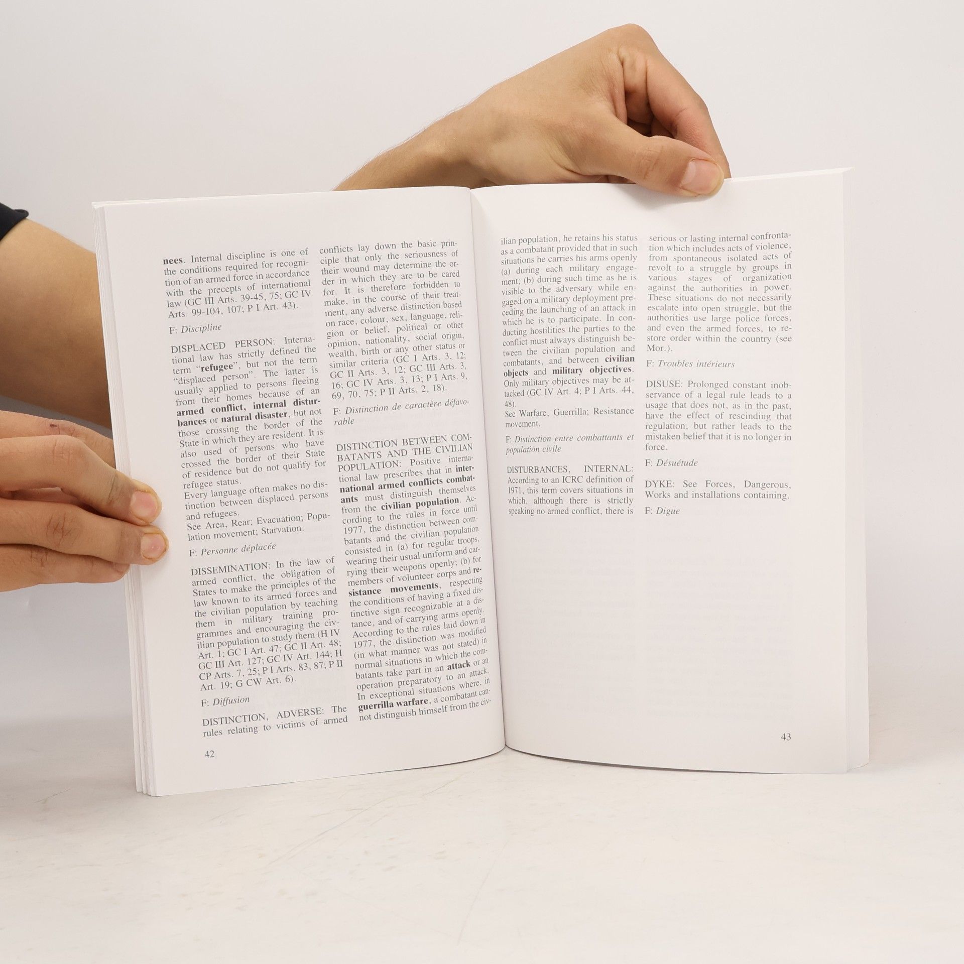 Pietro Verri Dictionary of the International Law of Armed Conflict