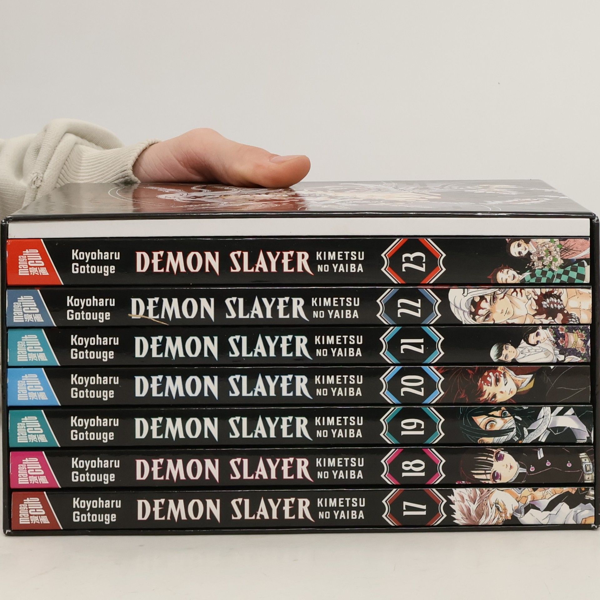 Koyoharu Gotoge Demon Slayer - Kimetsu no Yaiba - 17-23 mit Sammelschuber