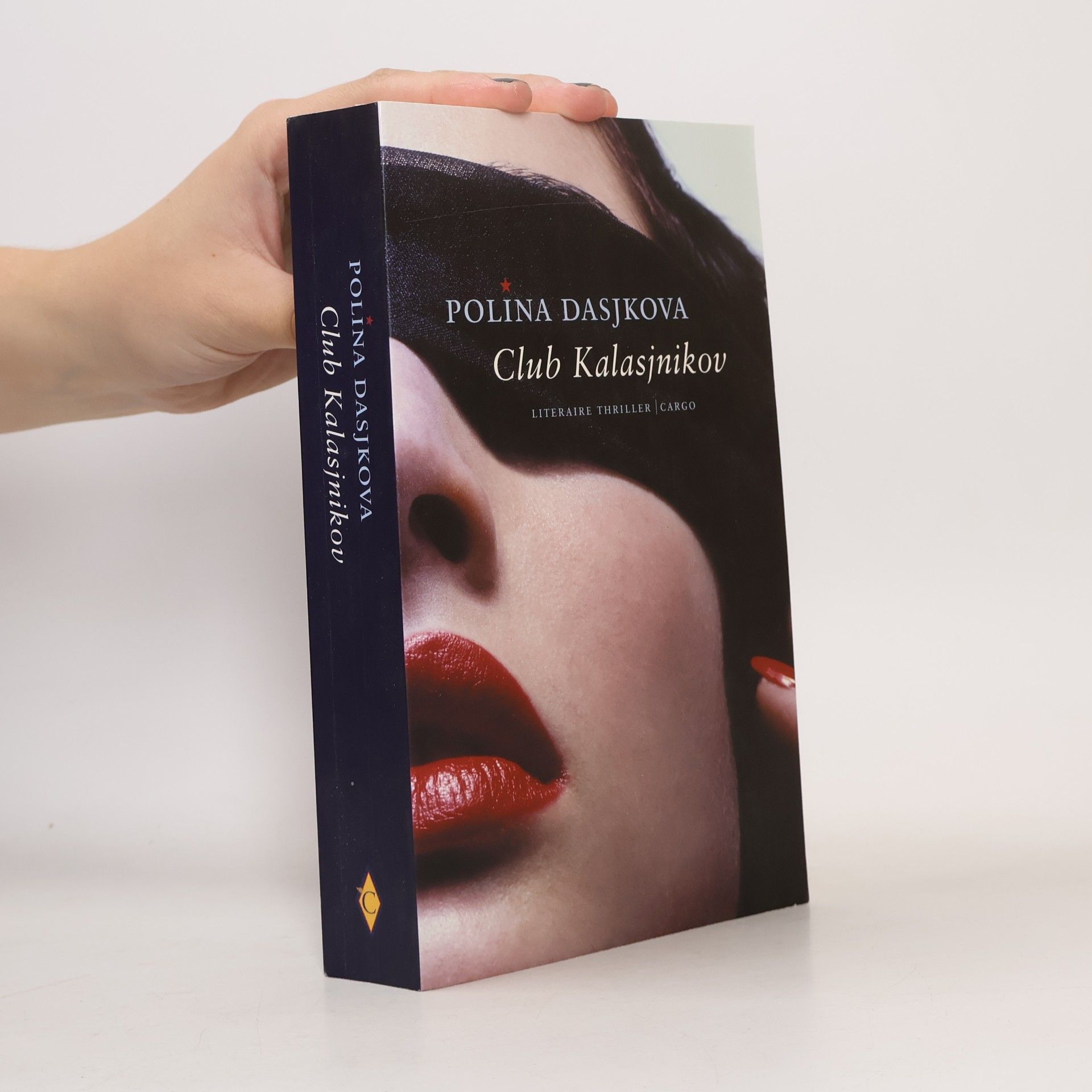 Polina Daškova Club Kalasjnikov