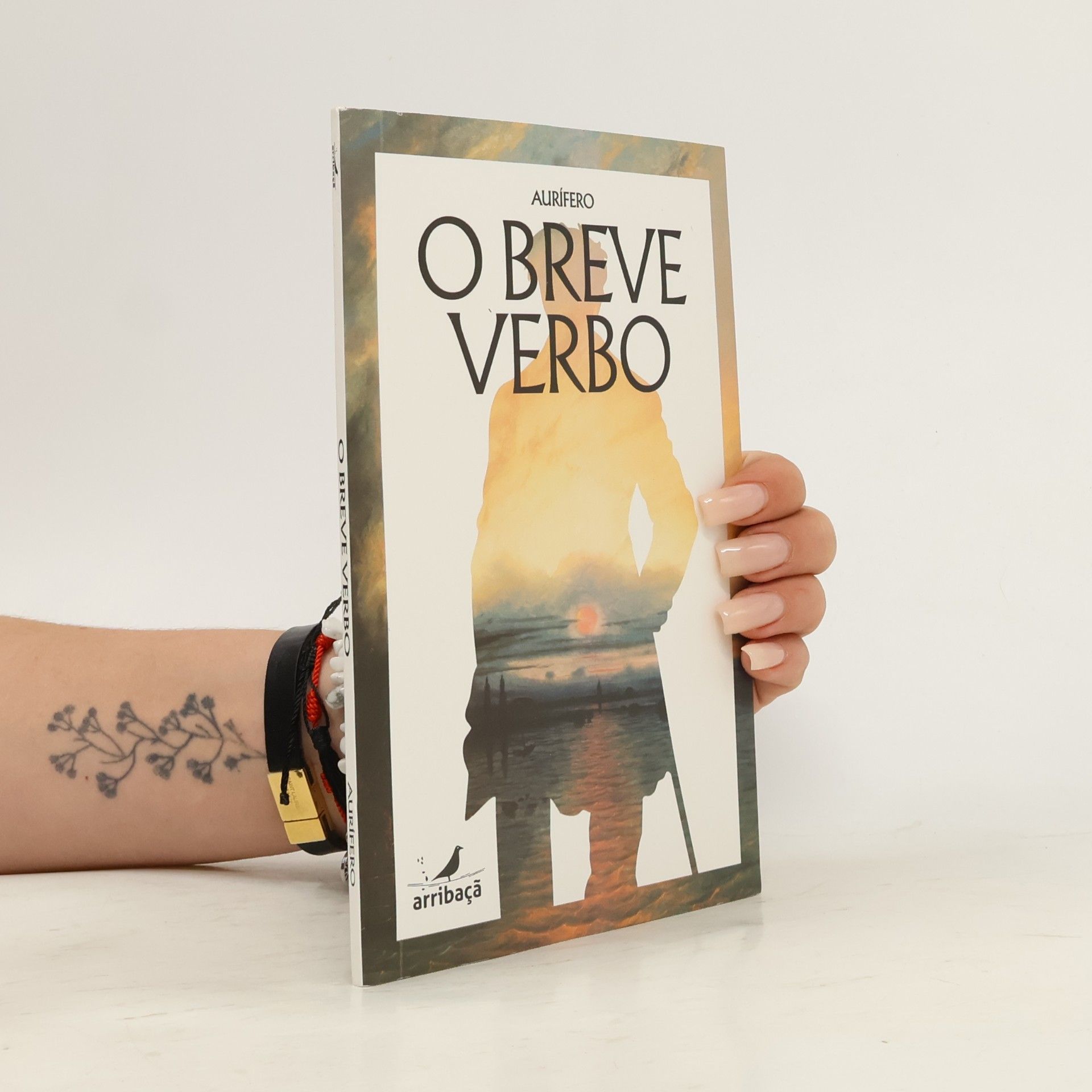 Aurífero O breve verbo