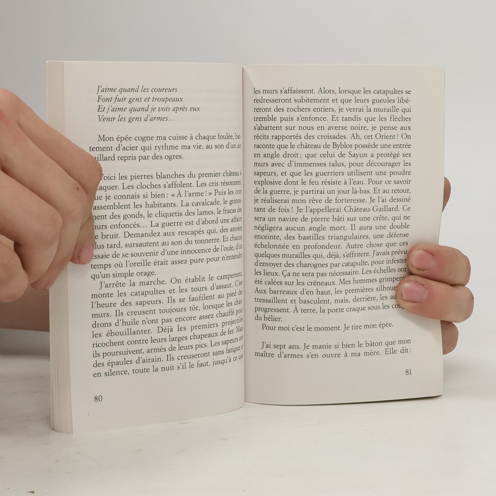 Clara Dupont-Monod Le Livre de Poche: La Révolte - French Edition