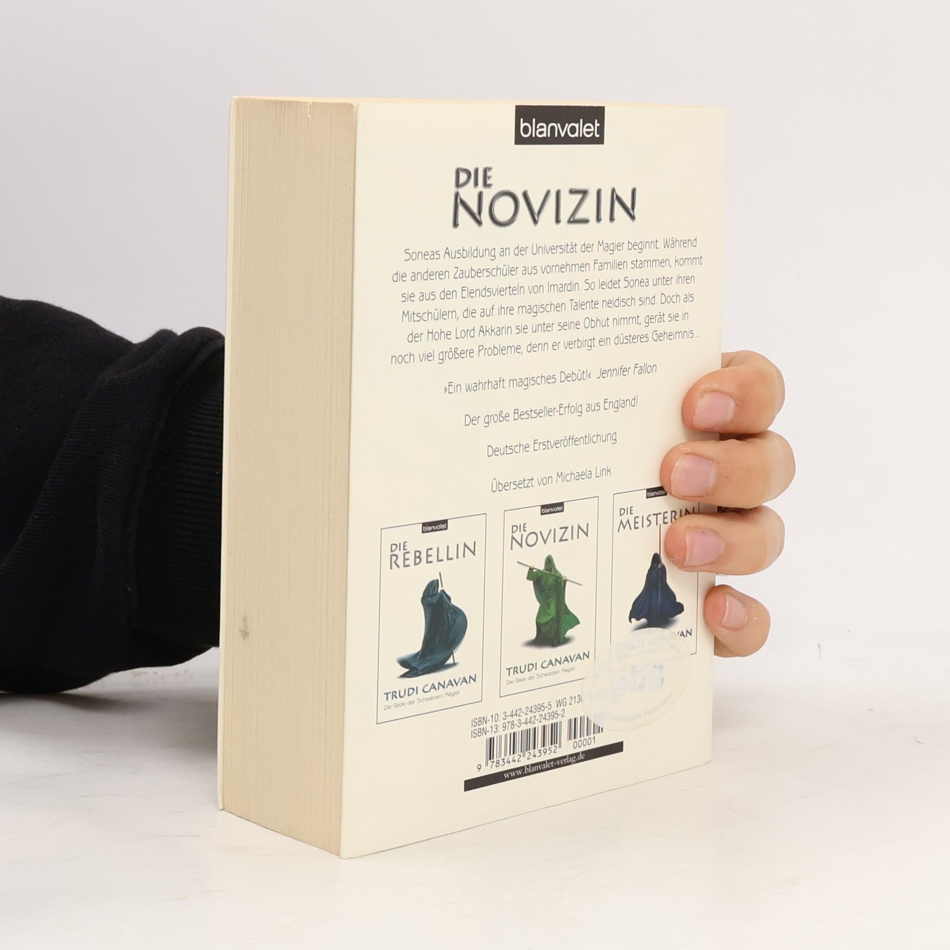 Trudi Canavan Die Novizin
