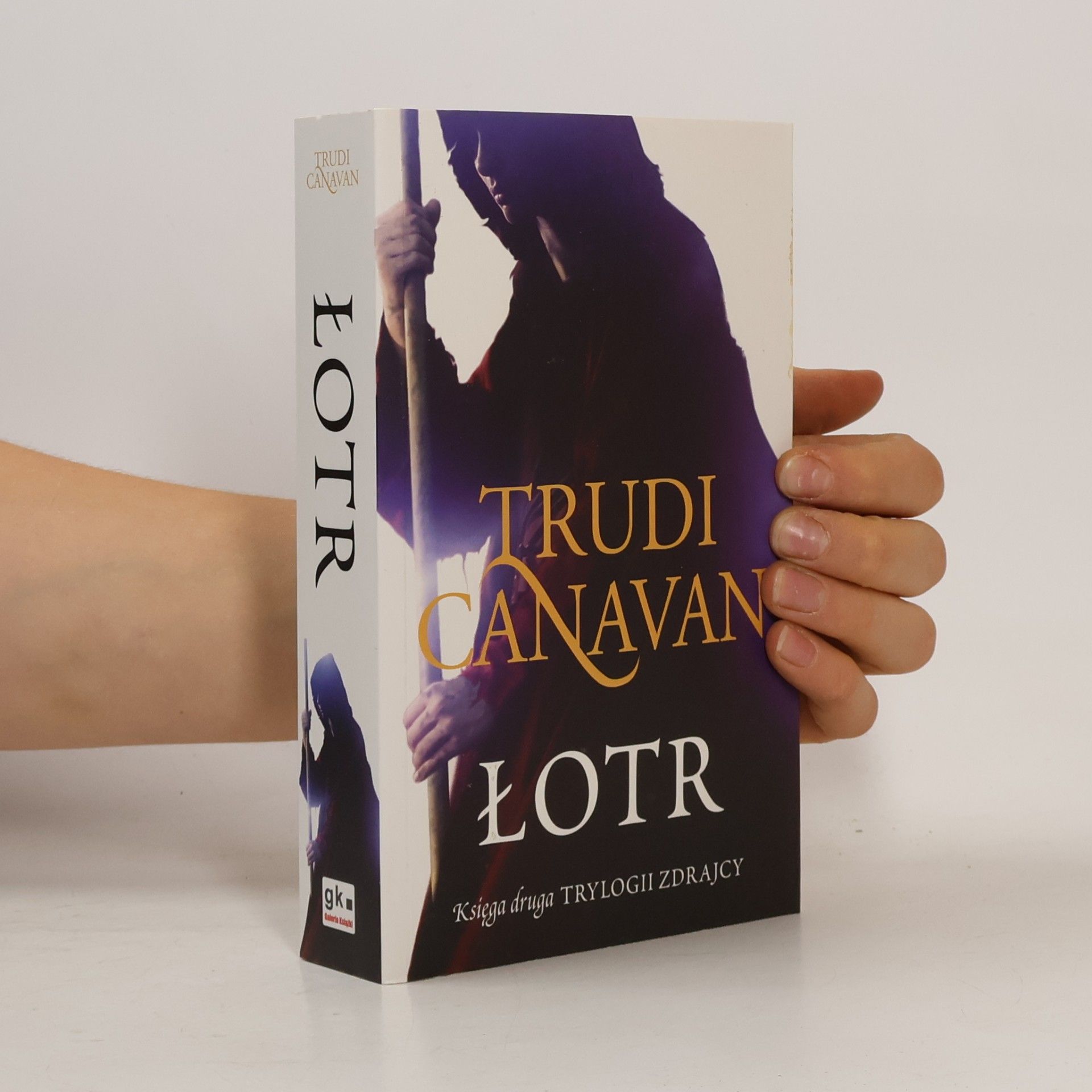 Trudi Canavan Łotr