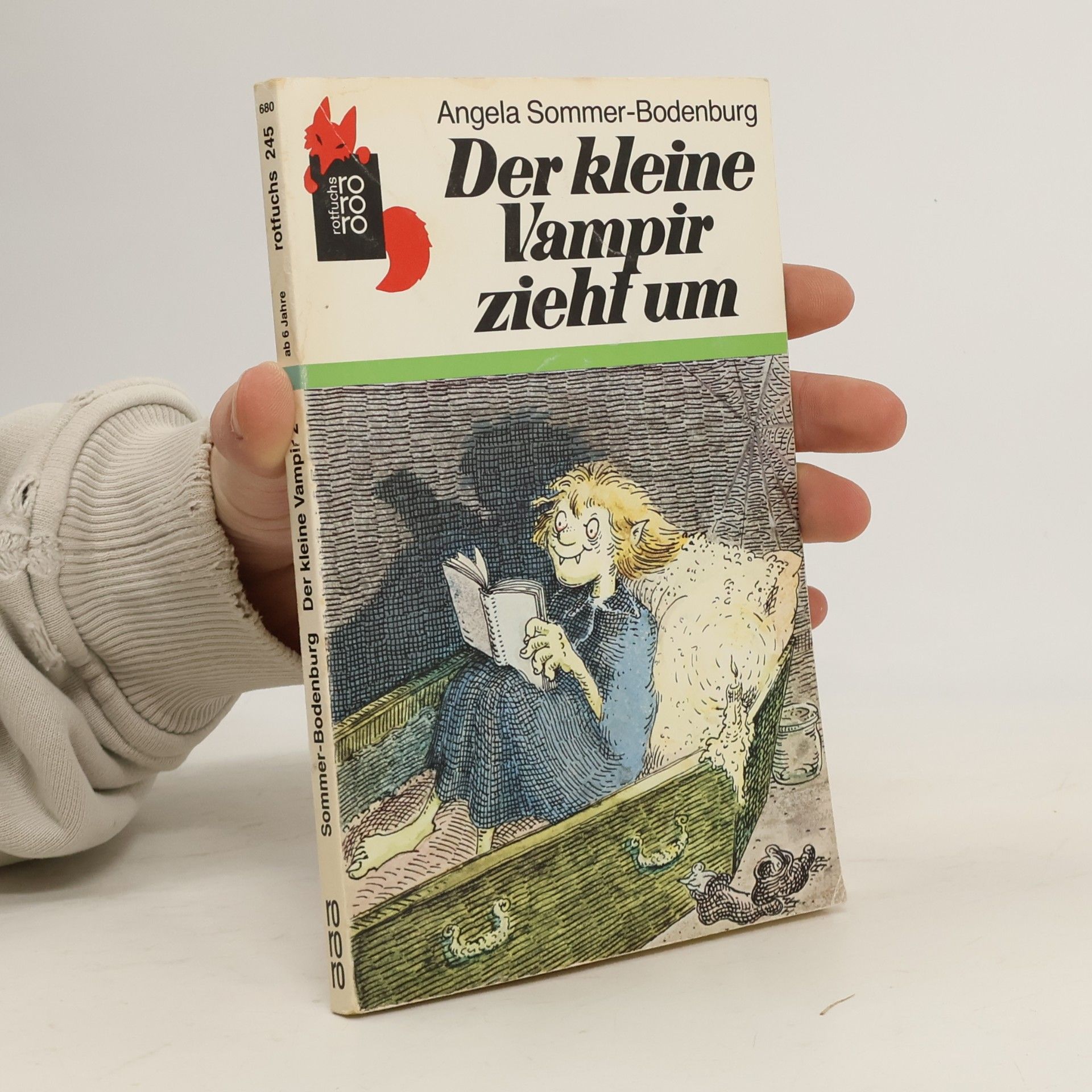 Angela Sommer-Bodenburg Der kleine Vampir zieht um