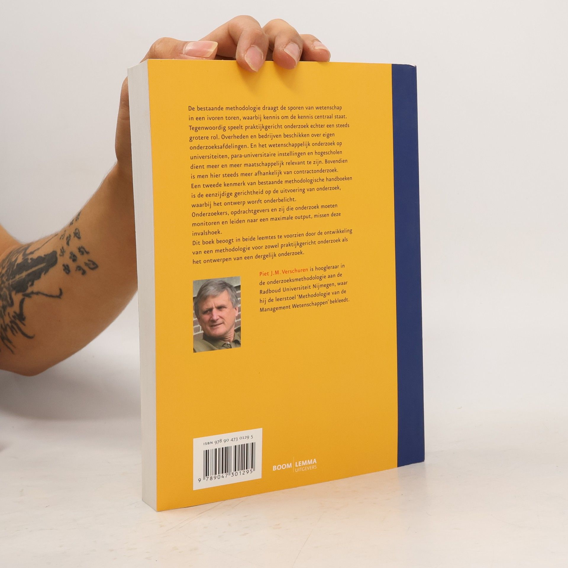 Piet J.M. Verschuren Praktijkgericht onderzoek: ontwerp van organisatie- en beleidsonderzoek