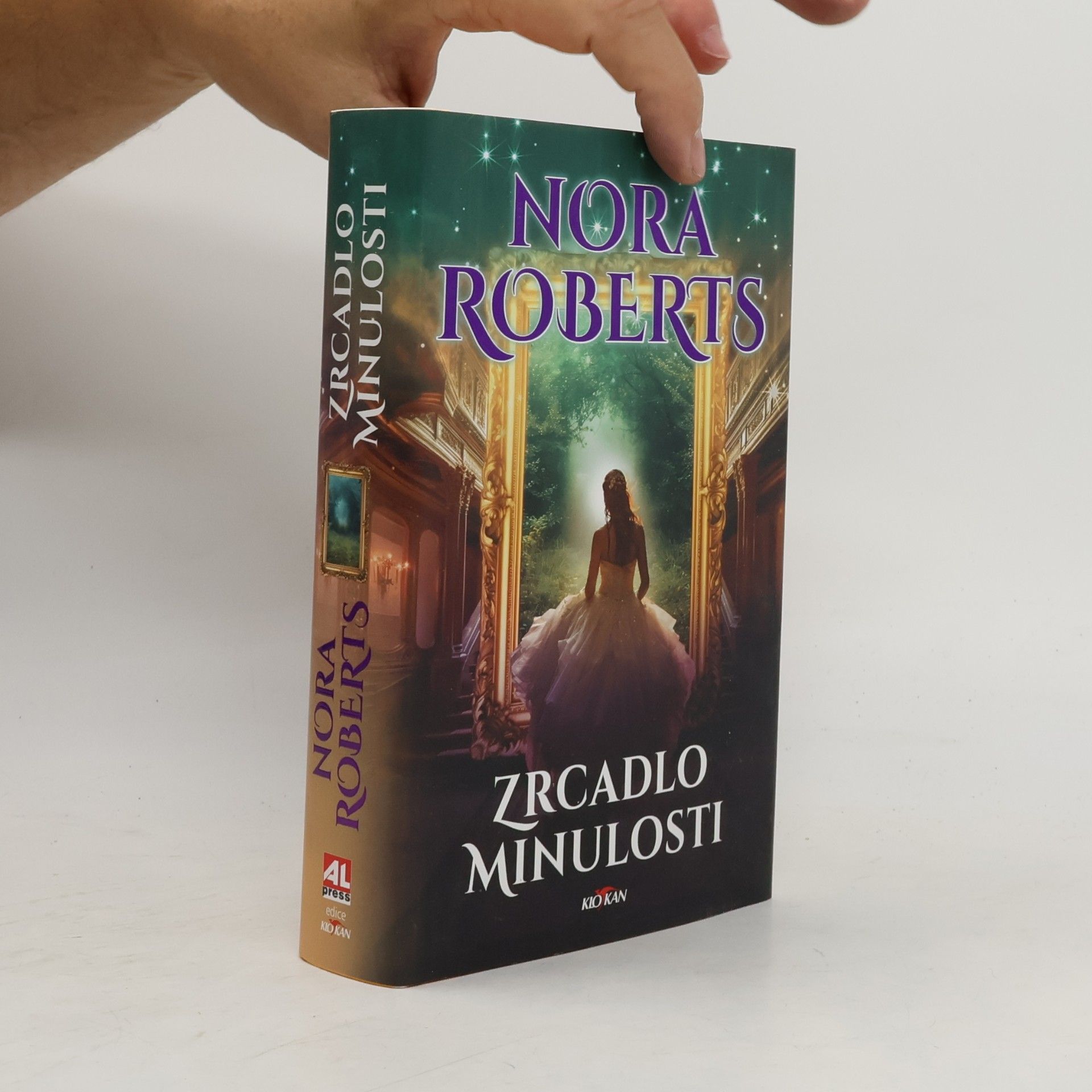 Nora Roberts Zrcadlo minulosti