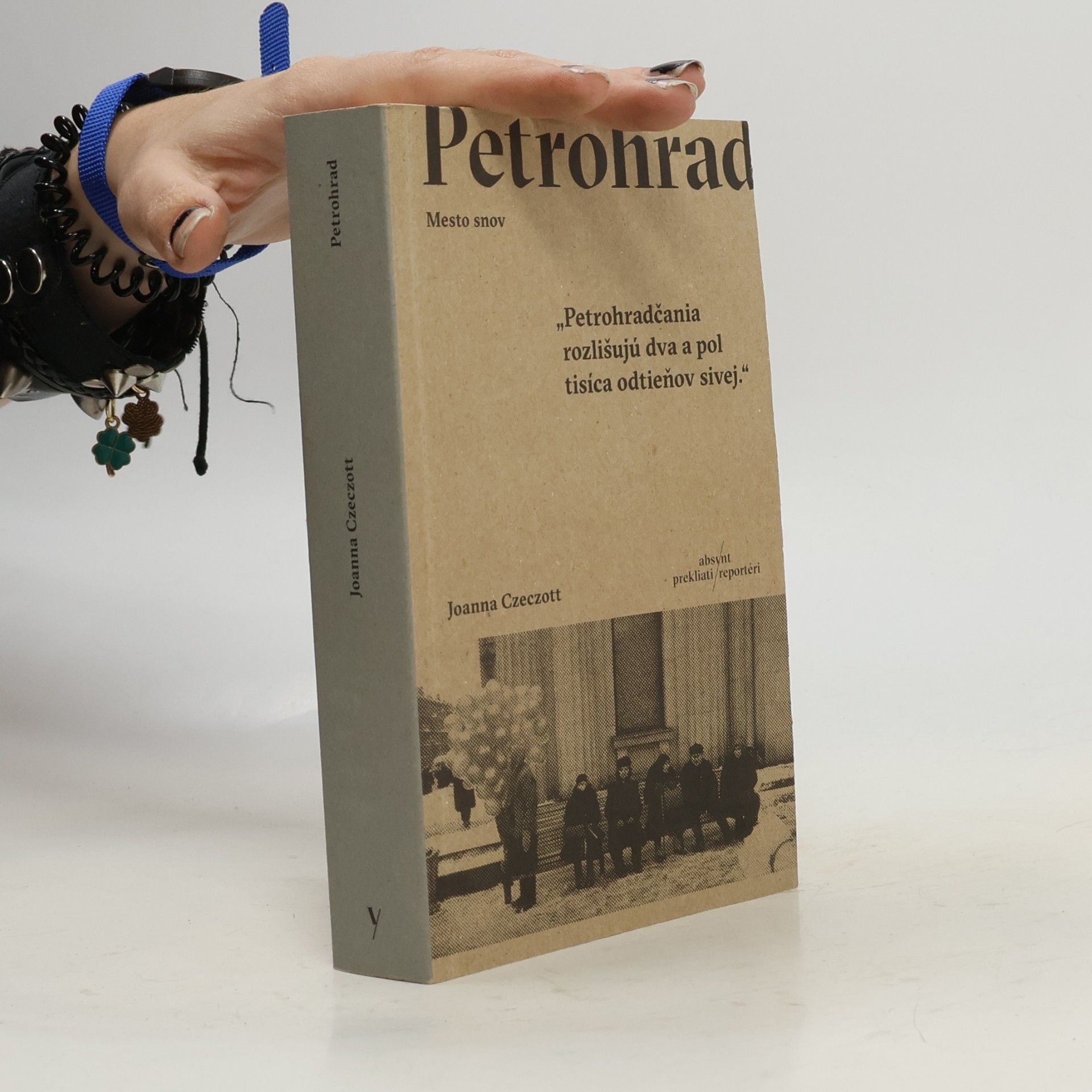 JOANNA CZECZOTT Petrohrad