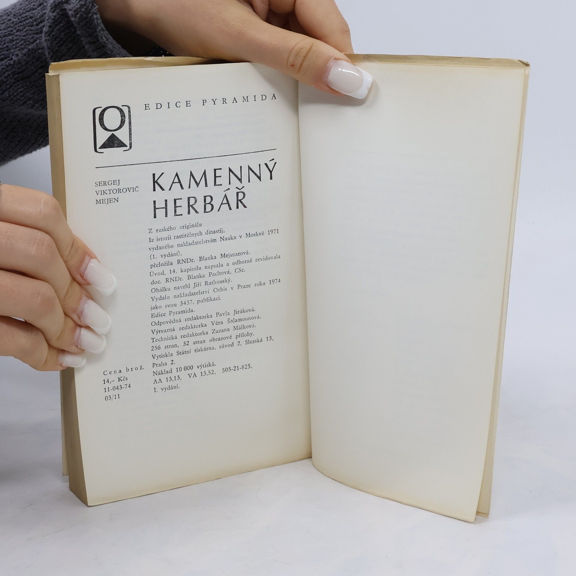 Sergej Viktorovič Mejen Kamenný herbář