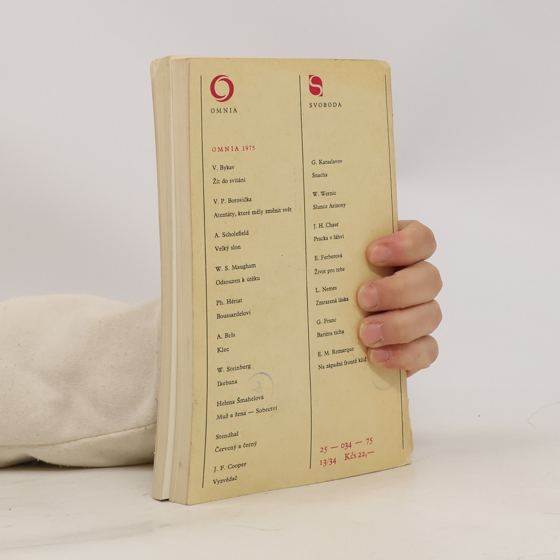 Georges Simenon Evertonský hodinář. Cizinci v domě