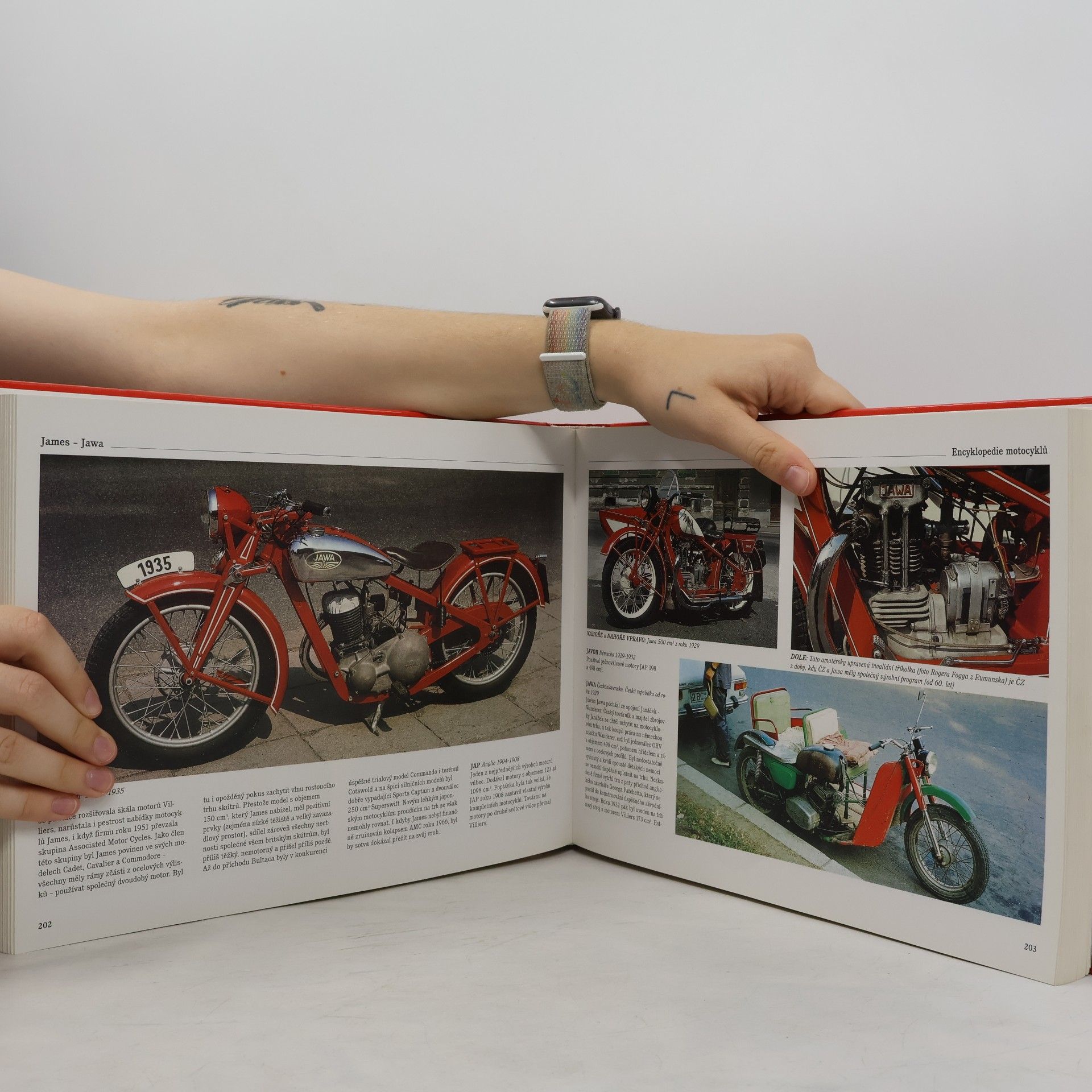 Peter Henshaw Encyklopedie motocyklů