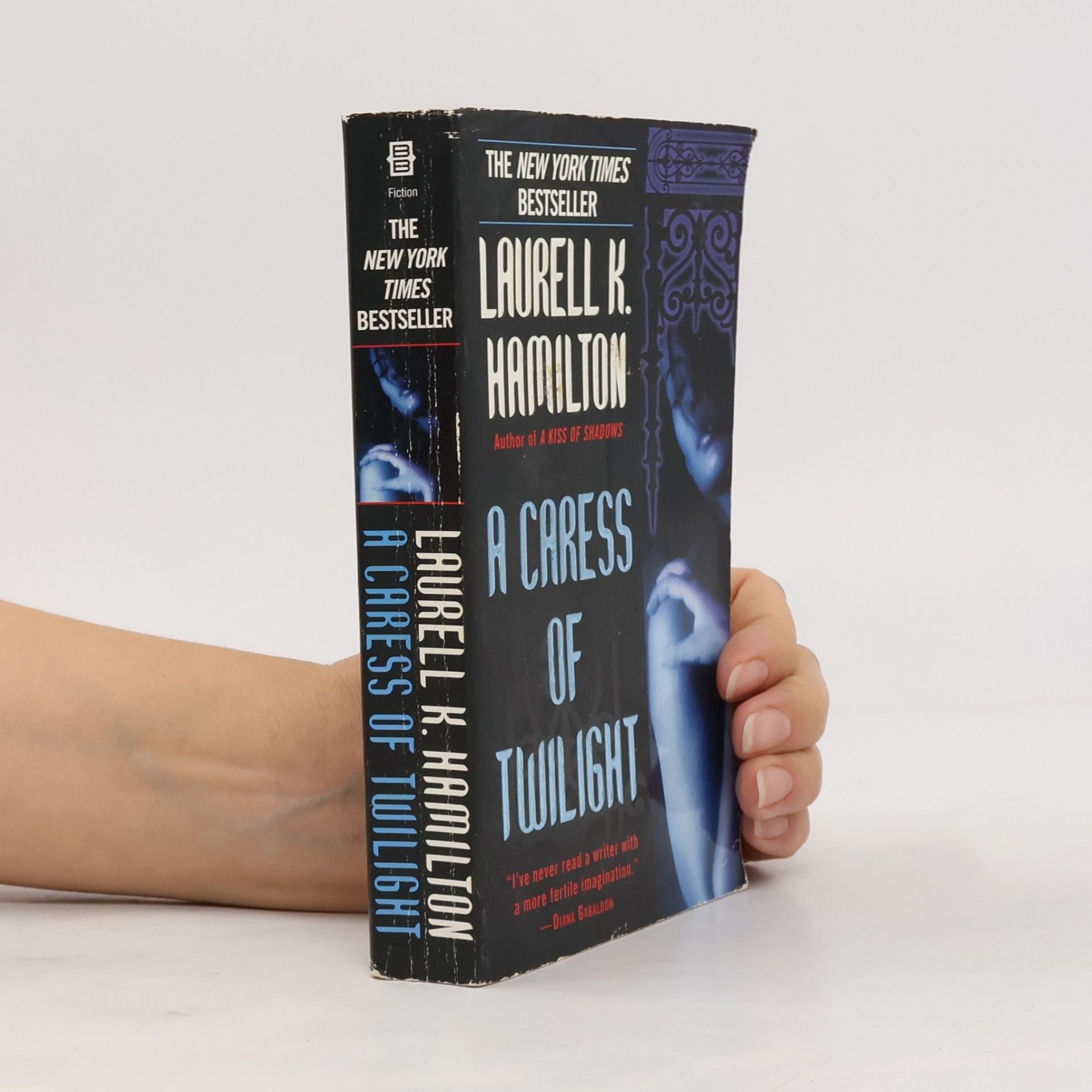 Laurell K. Hamilton A Caress of Twilight