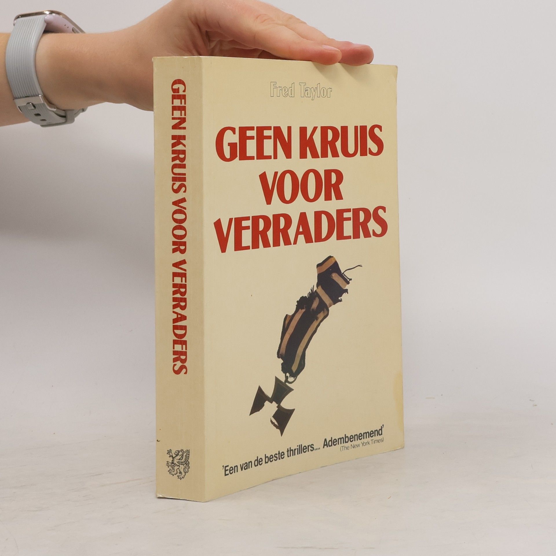 Taylor, Elizabeth Geen kruis voor verraders