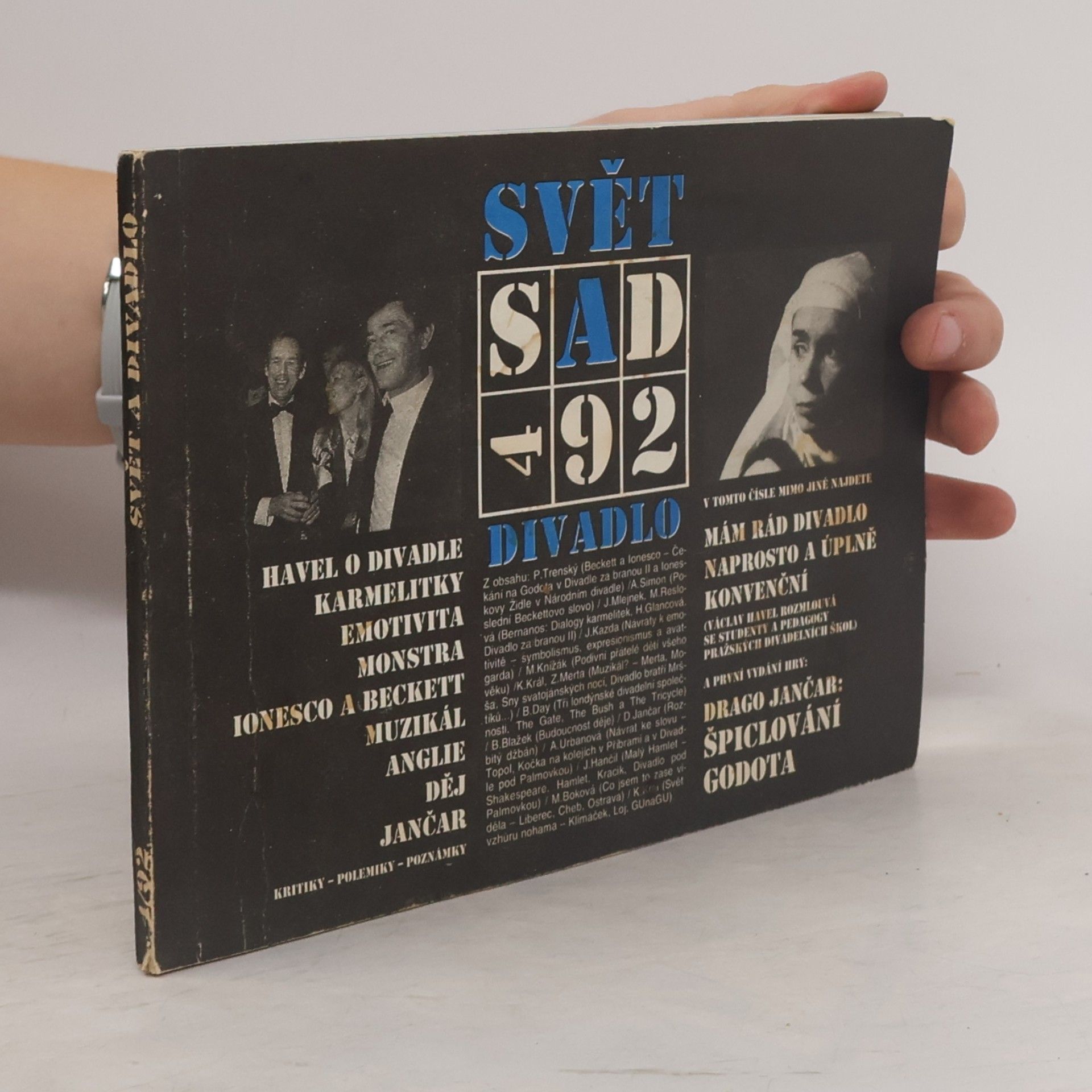 Kolektiv autorů SAD. Svět a divadlo 8/92