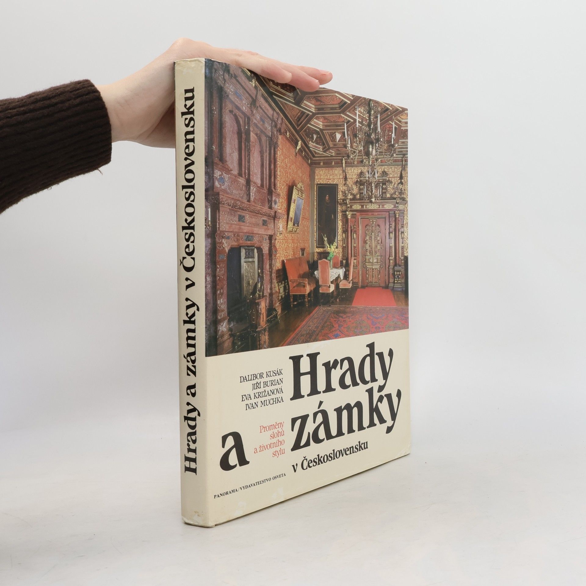 Dalibor Kusák Hrady a zámky v Československu