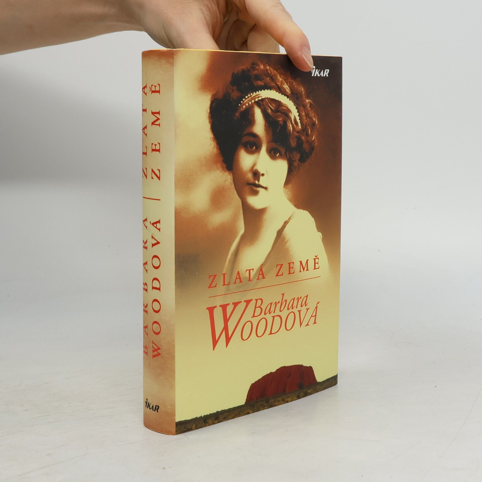 Barbara Wood Zlatá země