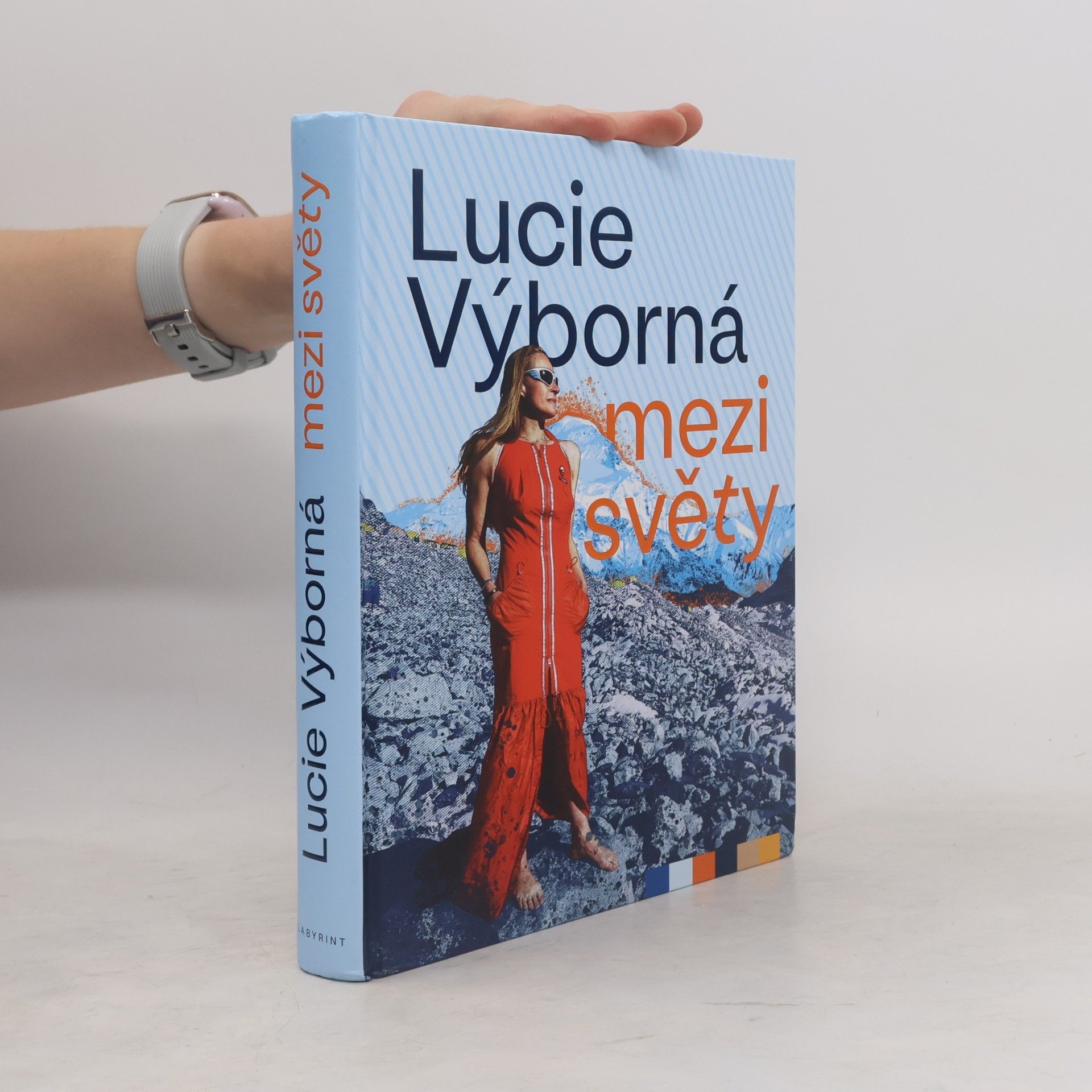 Lucie Výborná Mezi světy