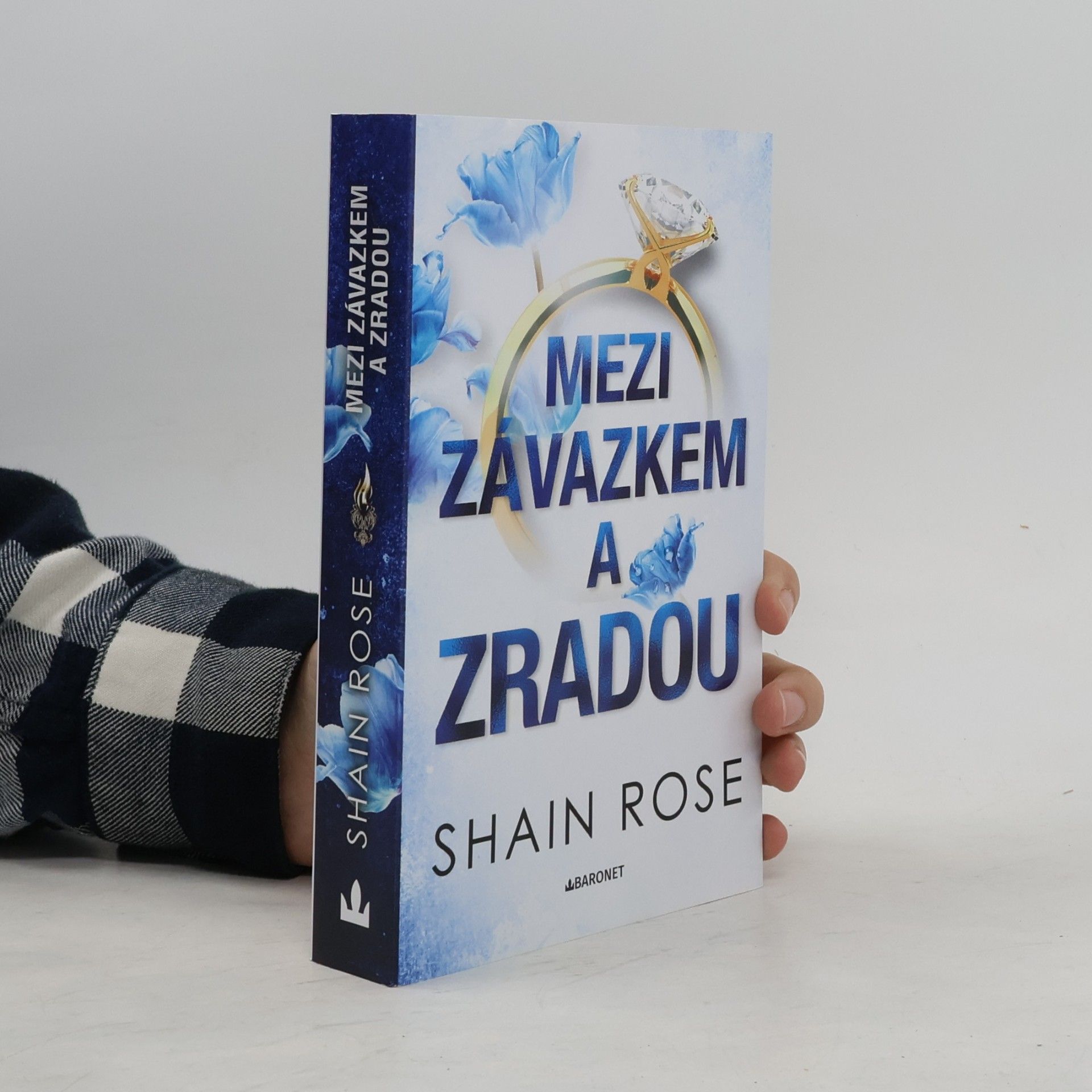 Mezi závazkem a zradou