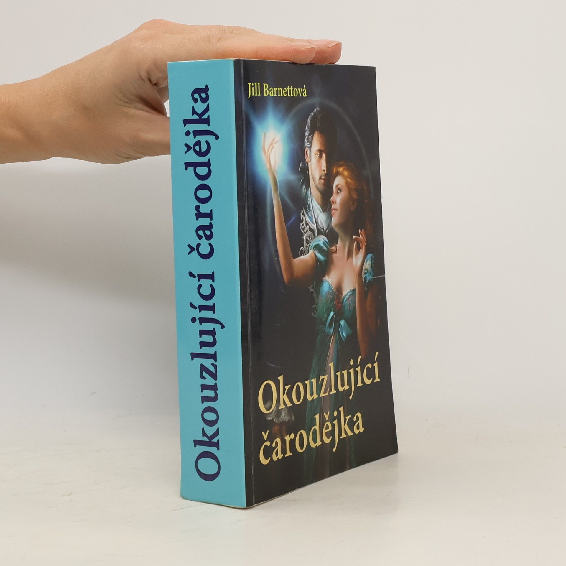 Okouzlující čarodějka