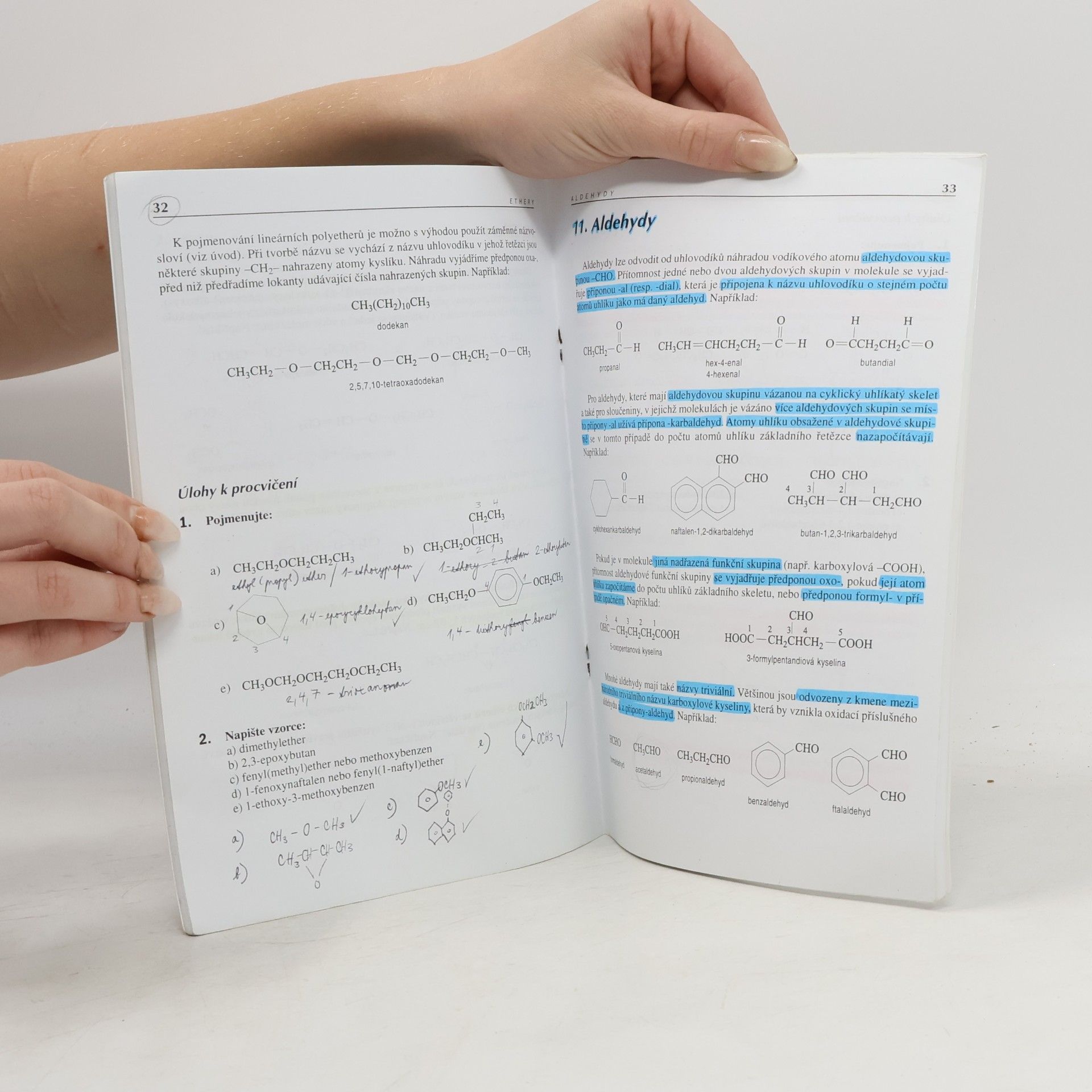 Aleš Mareček Chemie : názvosloví organických sloučenin : pro studenty středních škol