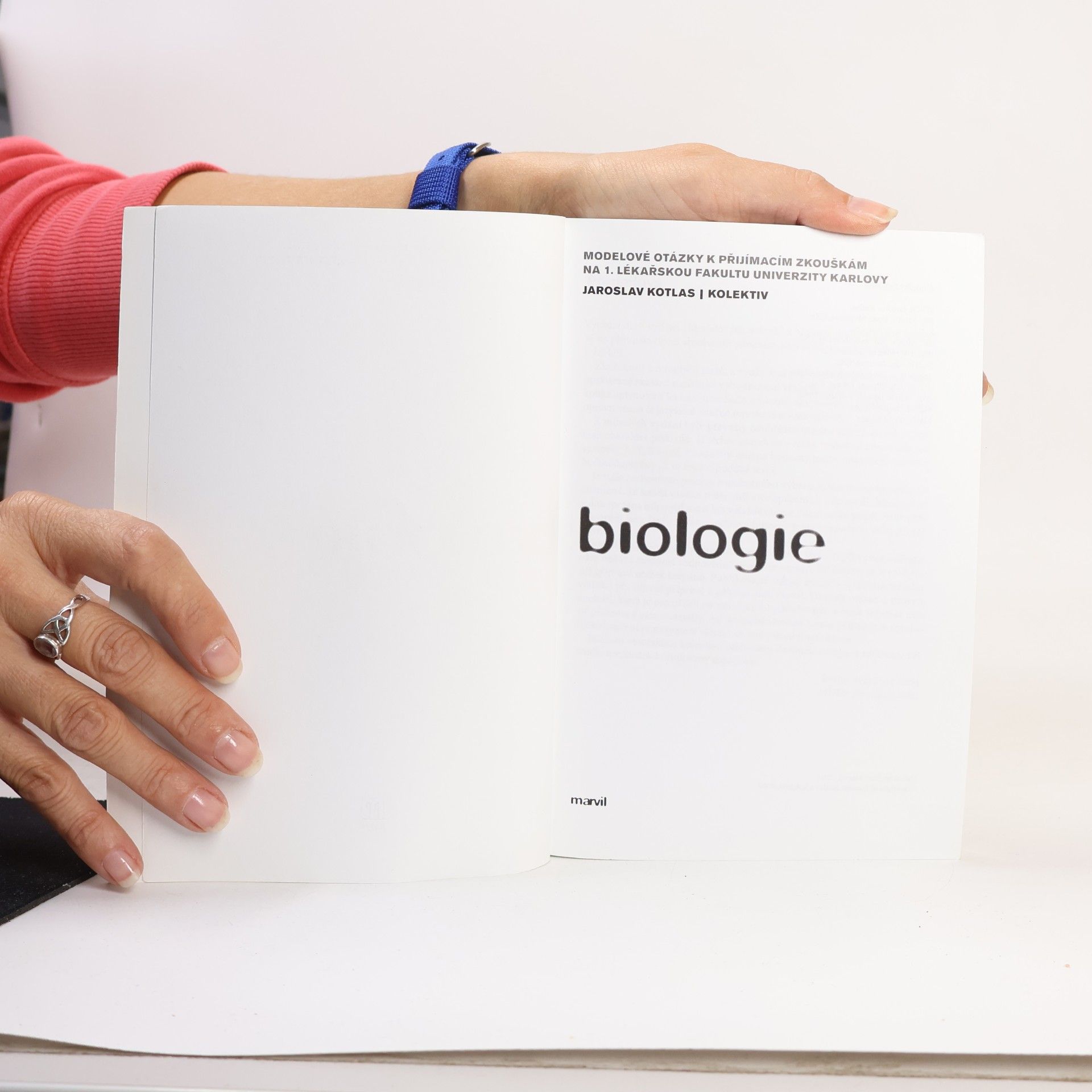 Jaroslav Kotlas Biologie. Modelové otázky k přijímacím zkouškám na 1. lékařskou fakultu UK