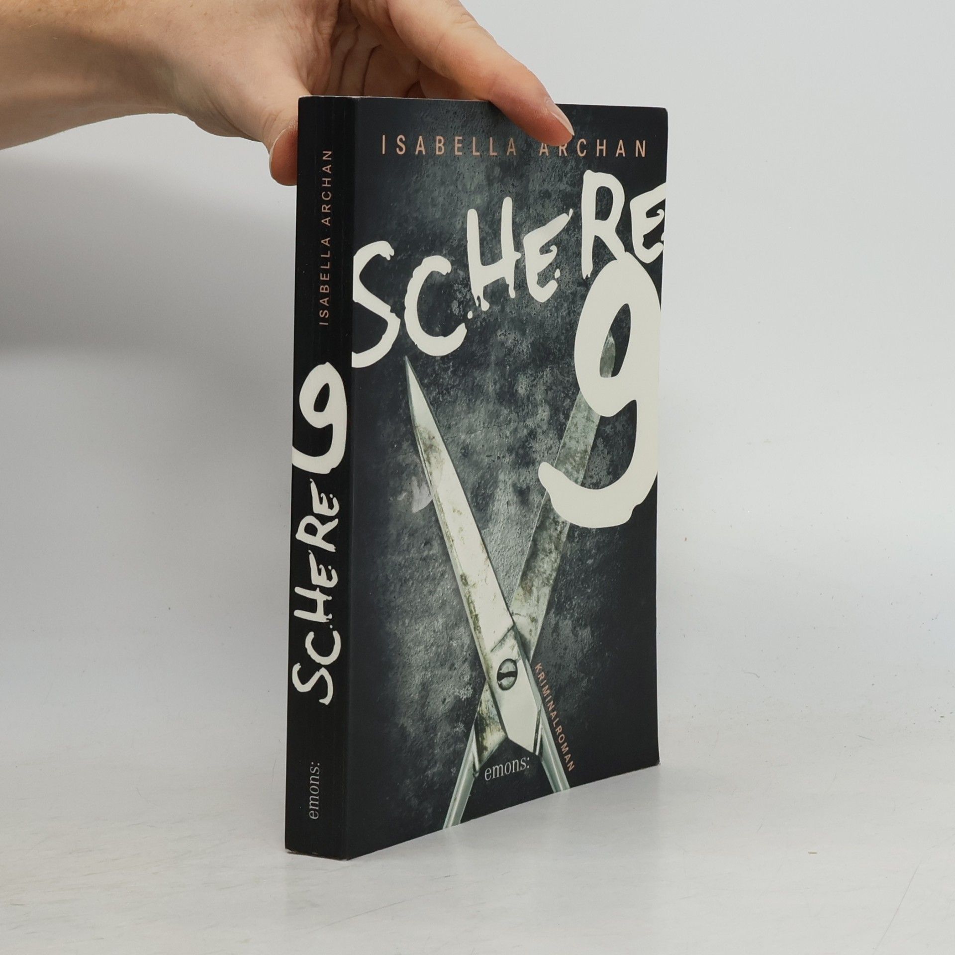 Isabella Archan Schere 9