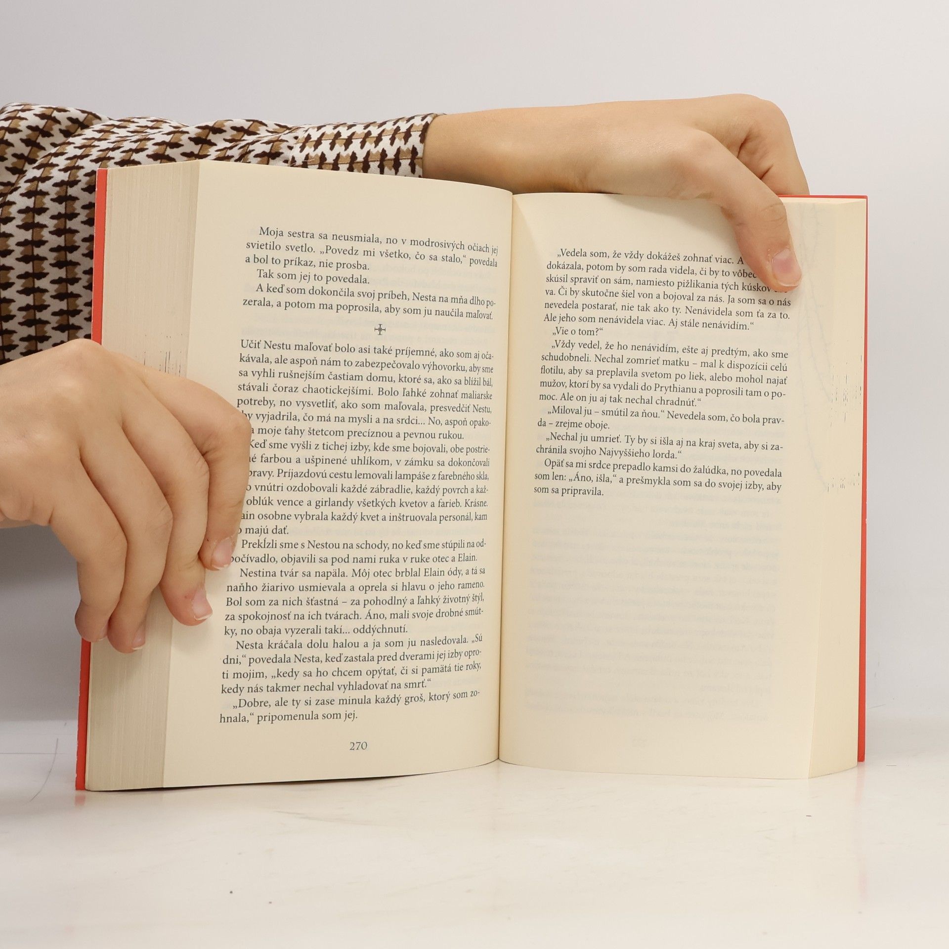 Sarah J. Maas Na dvore z tŕňov a ruží