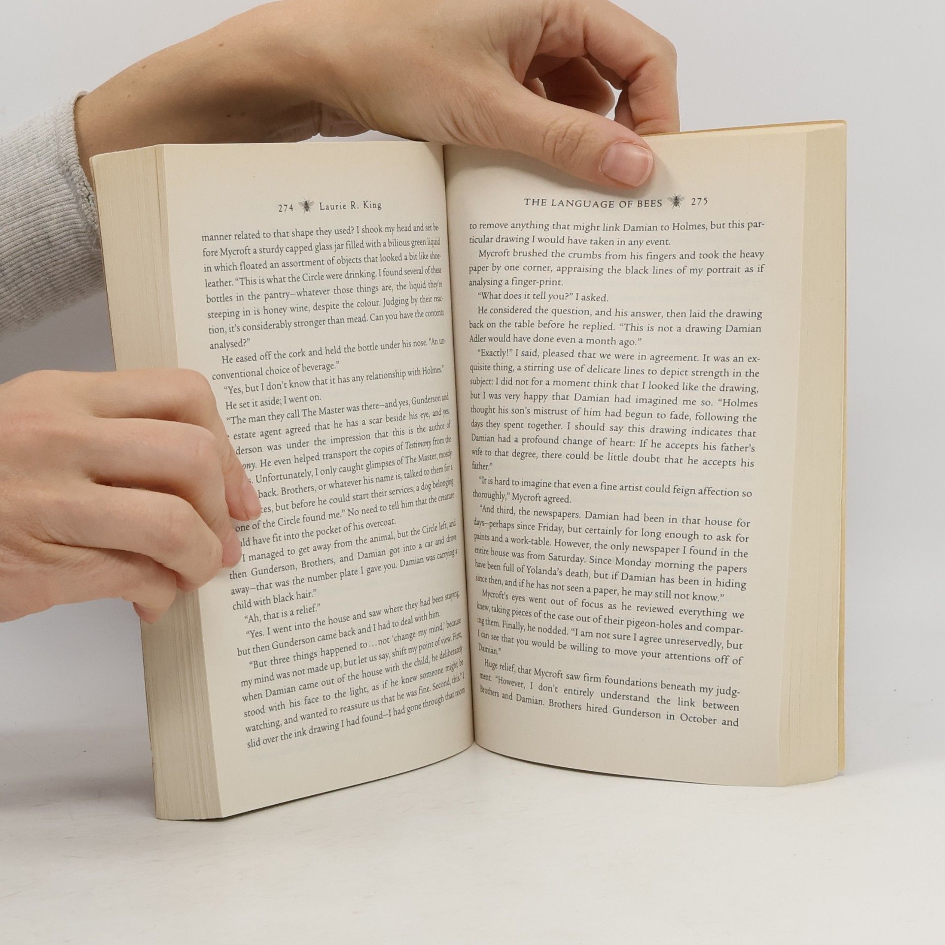 Laurie R. King Mary Russell and Sherlock Holmes: The Language of Bees