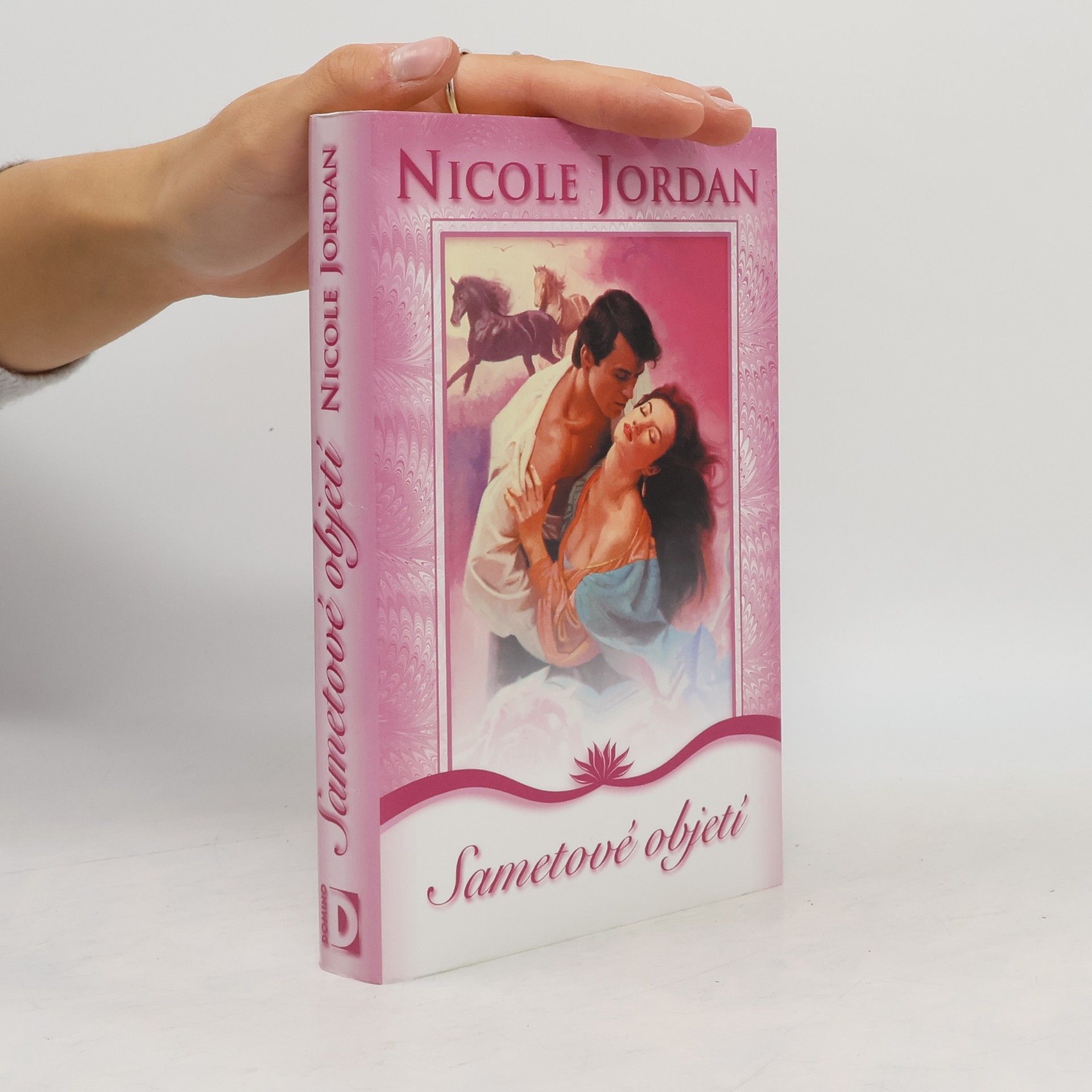 Nicole Jordan Sametové objetí