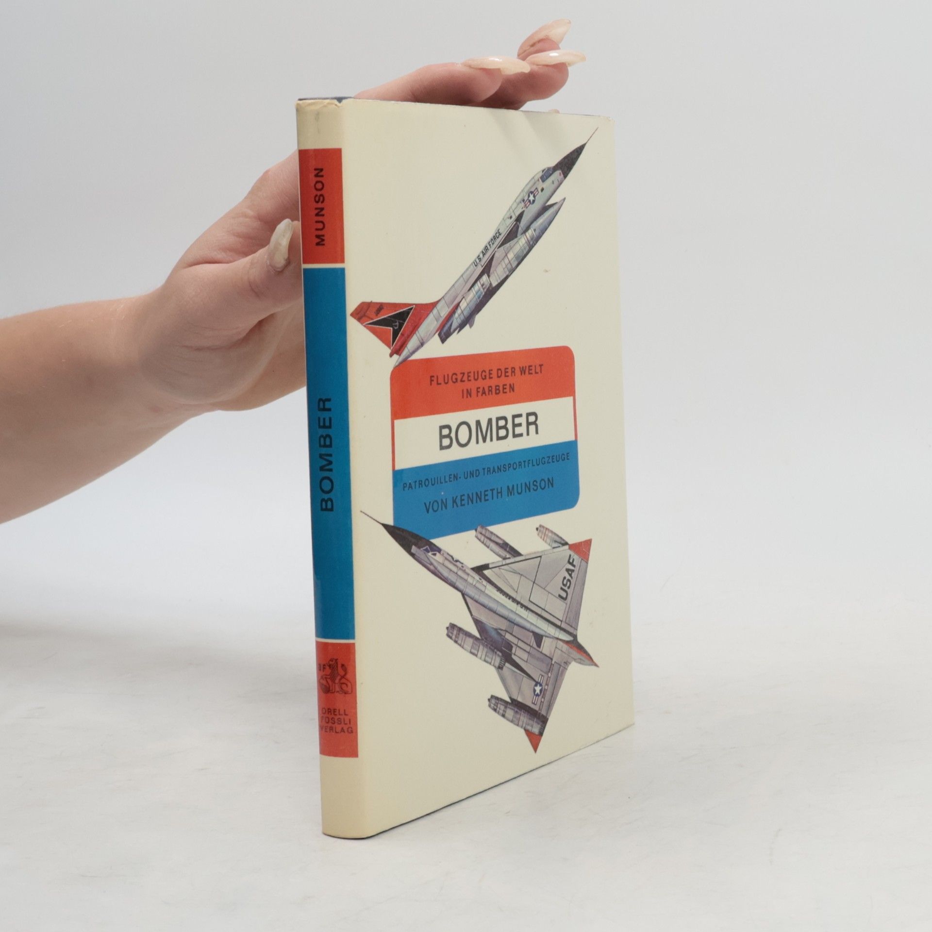 Kenneth Munson Flugzeuge der Welt in Farben