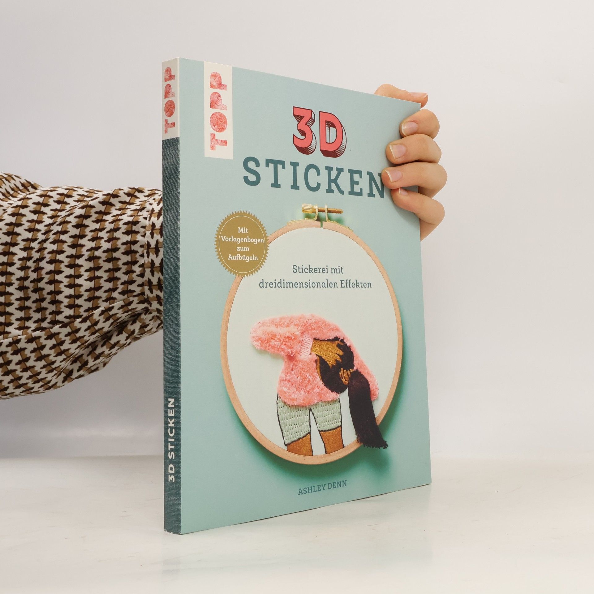 Ashley Denn 3D Sticken