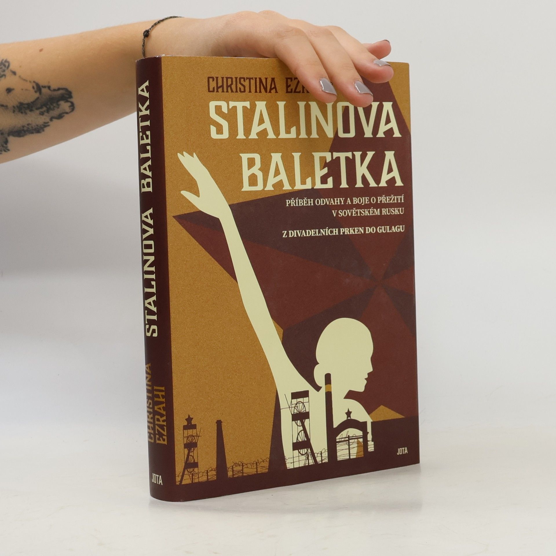 Christina Ezrahi Stalinova baletka