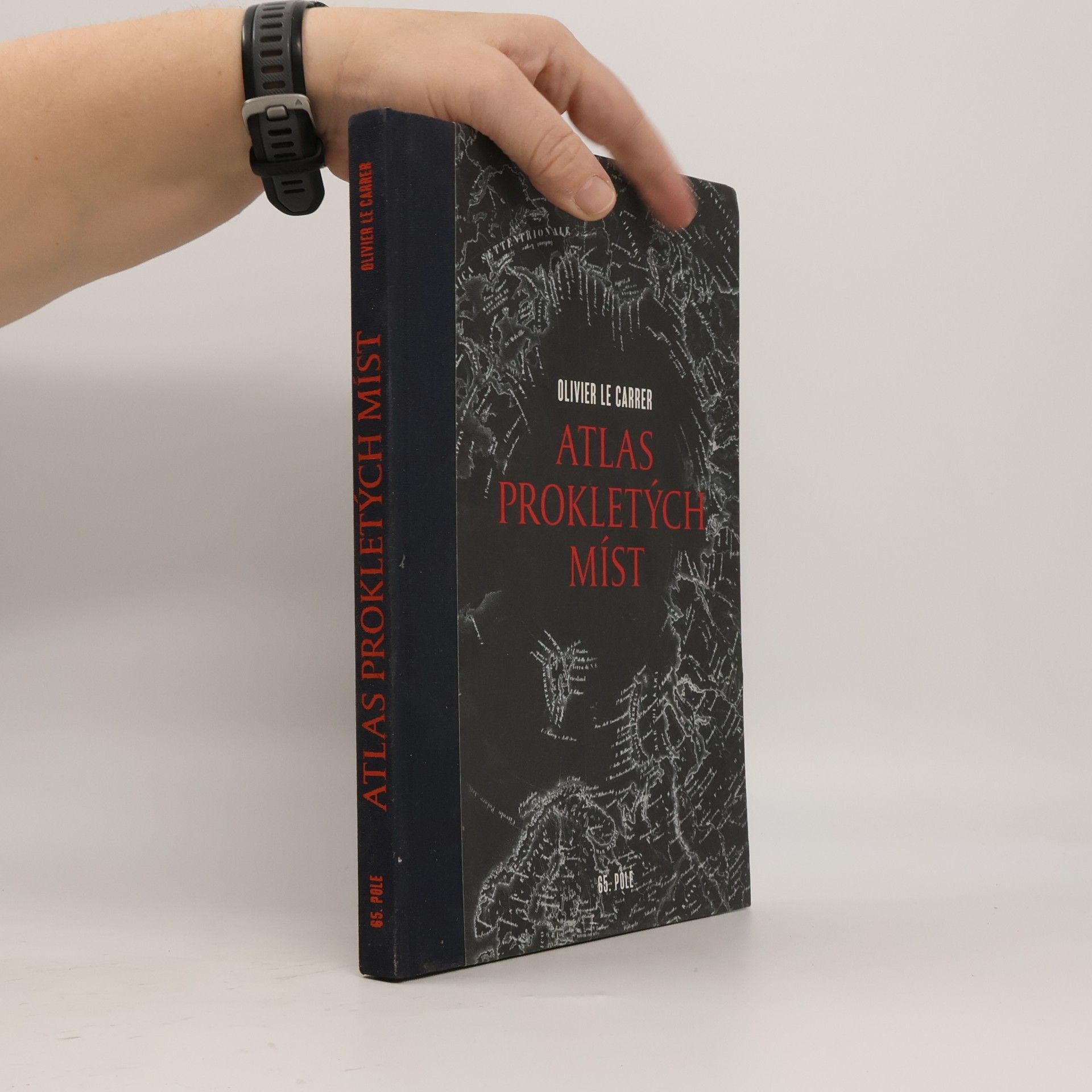 Olivier Le Carrer Atlas prokletých míst