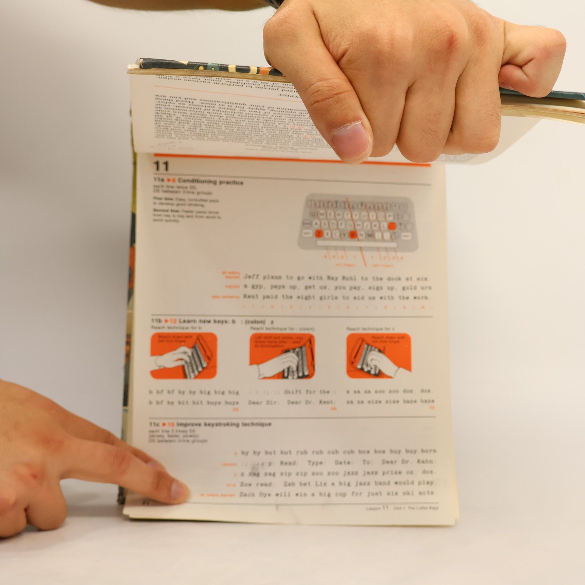 Various authors Century 21 Typewriting 1