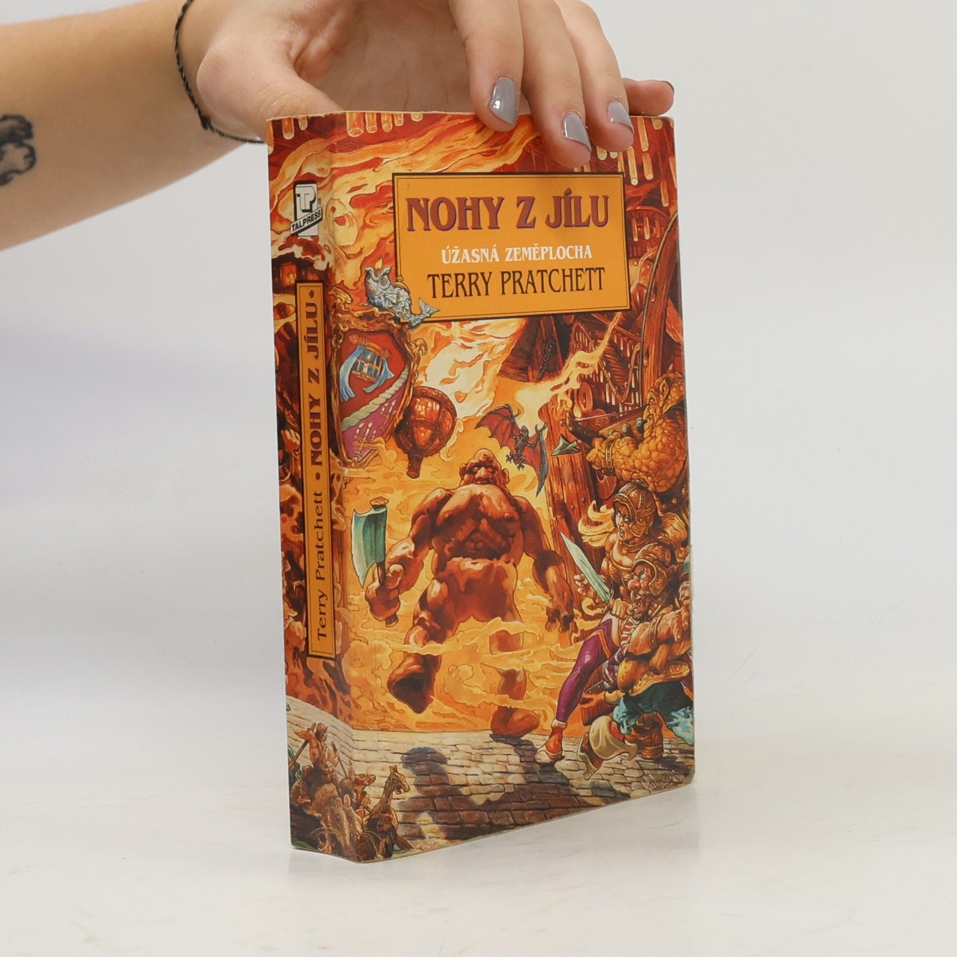 Terry Pratchett Nohy z jílu